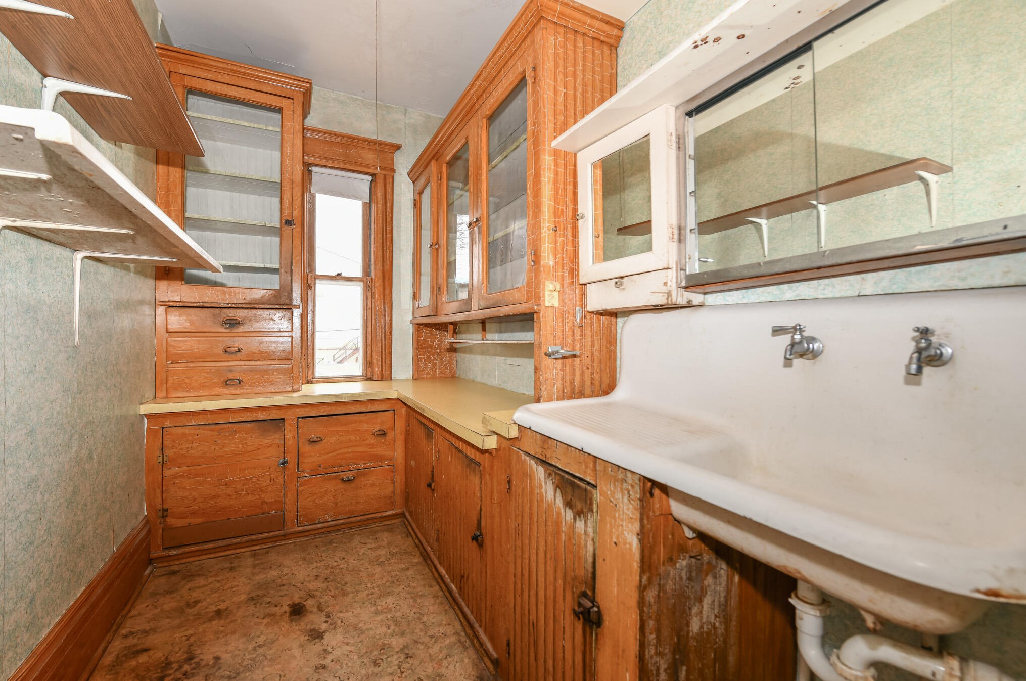 219 7th Ave, West Bend WI  53095-3240 exterior