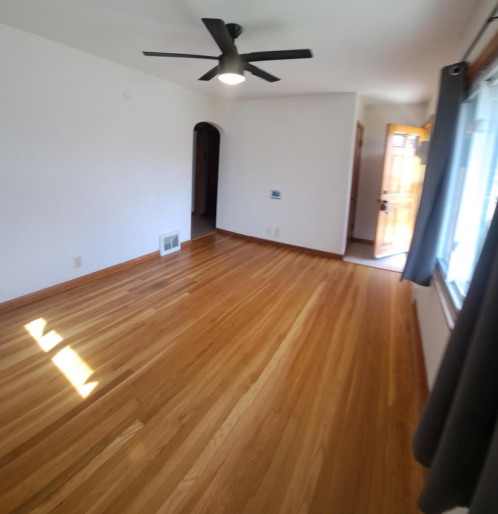 4319 Logan Ave, Milwaukee WI  53207-5246 exterior