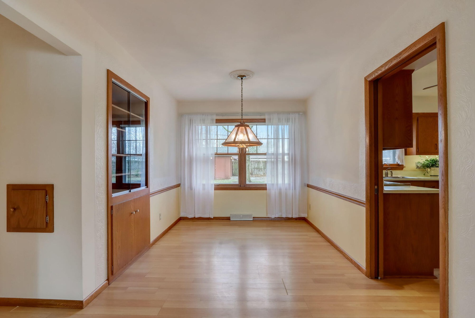 6426 Glenbrook Rd, Milwaukee WI  53223-1540 exterior