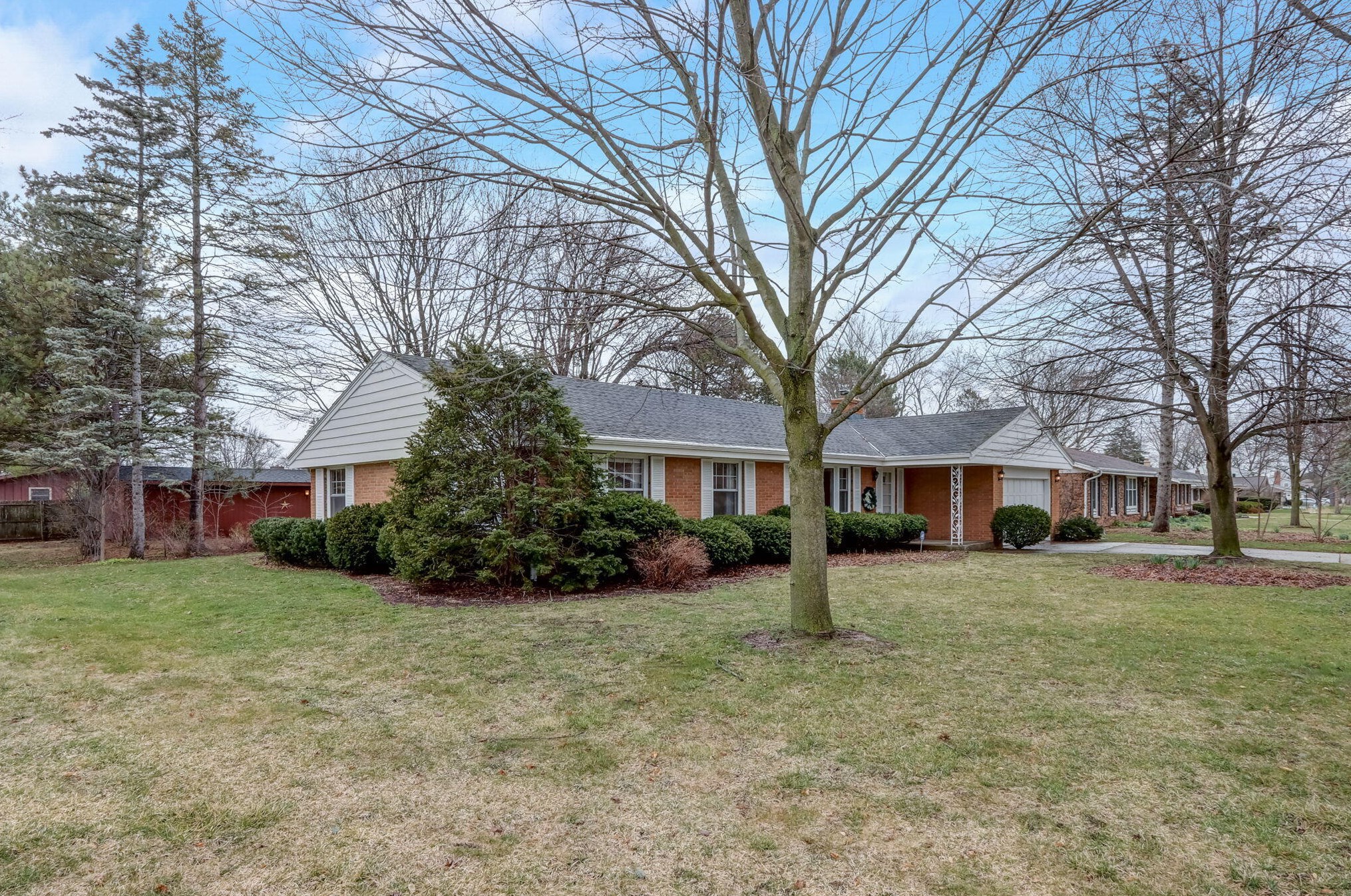 6426 Glenbrook Rd, Milwaukee WI  53223-1540 exterior