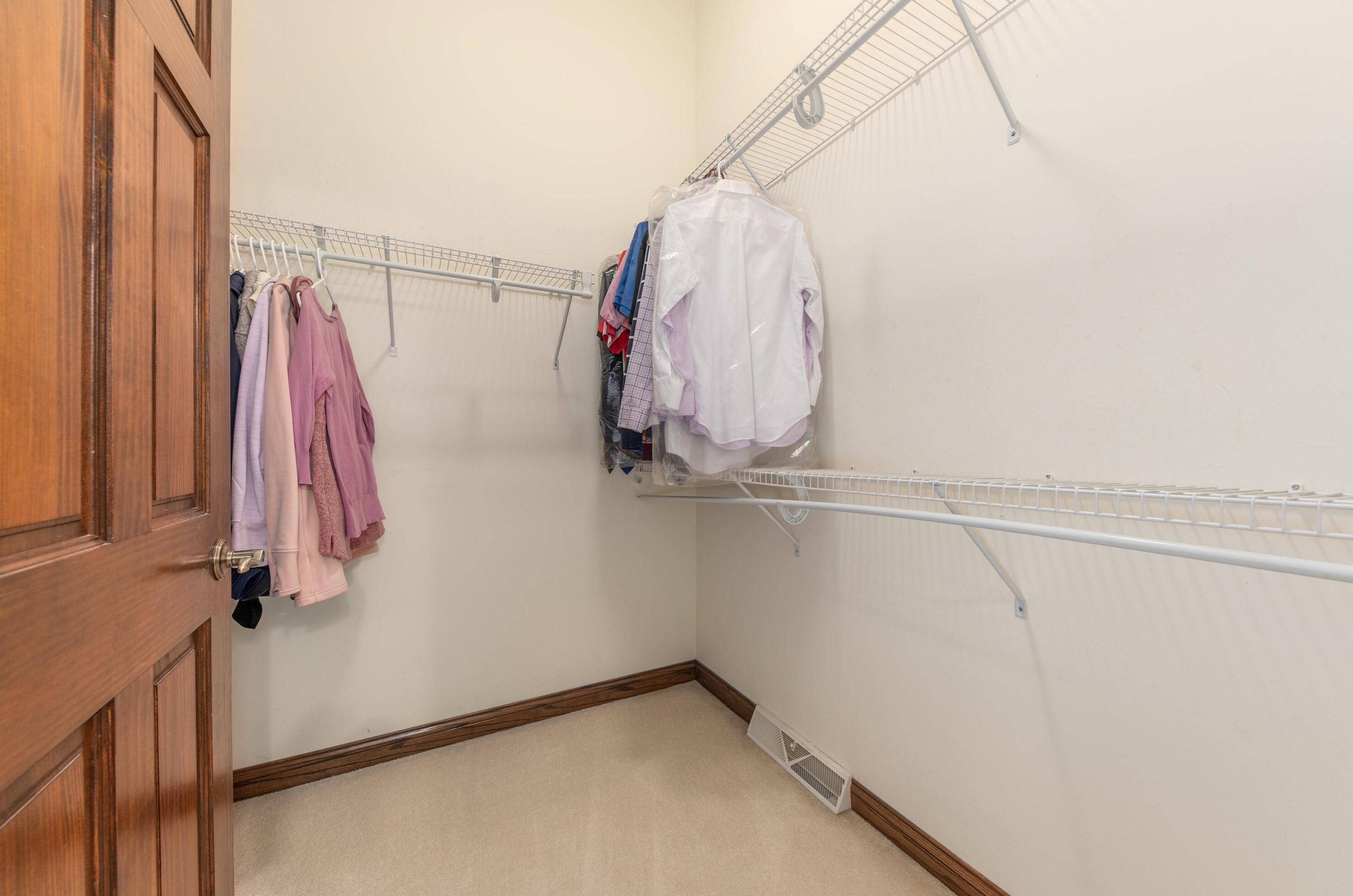 10932 Heritage Dr, Milwaukee WI  53224-5036 exterior