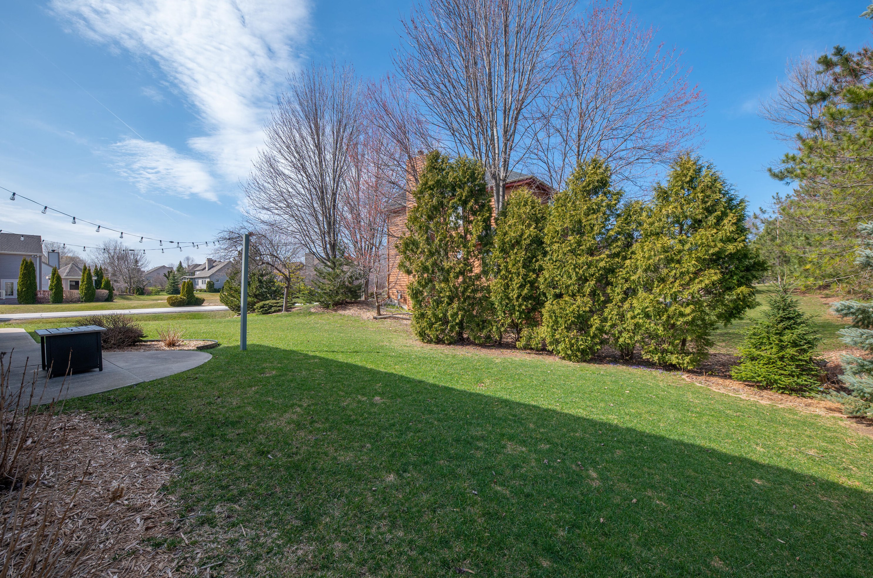 10932 Heritage Dr, Milwaukee WI  53224-5036 exterior