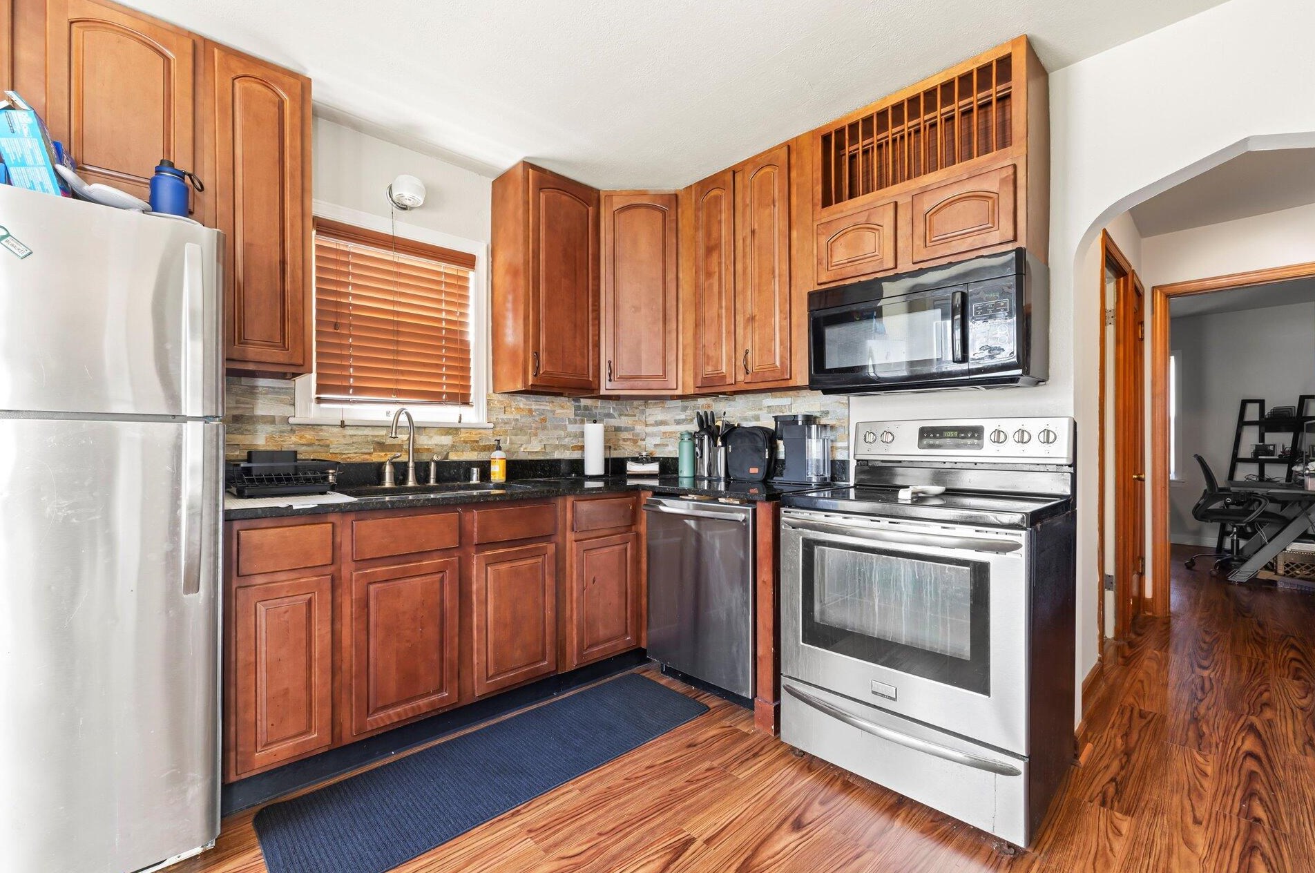 2944 76, Milwaukee WI 53219-2828 exterior