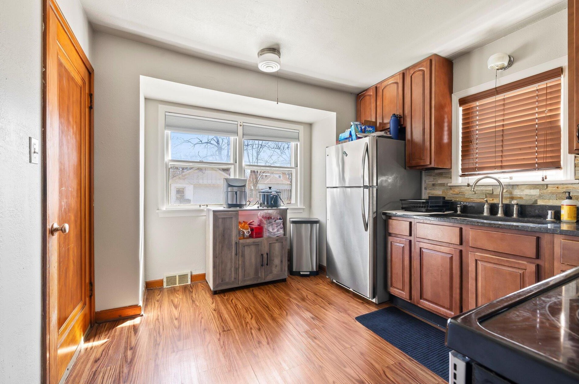 2944 76, Milwaukee WI 53219-2828 exterior