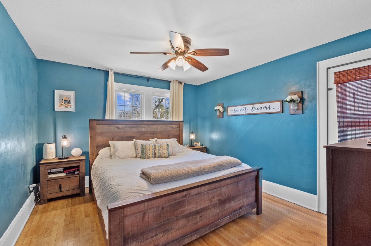 535 Calumet Rd, Milwaukee WI  53217-3468 exterior