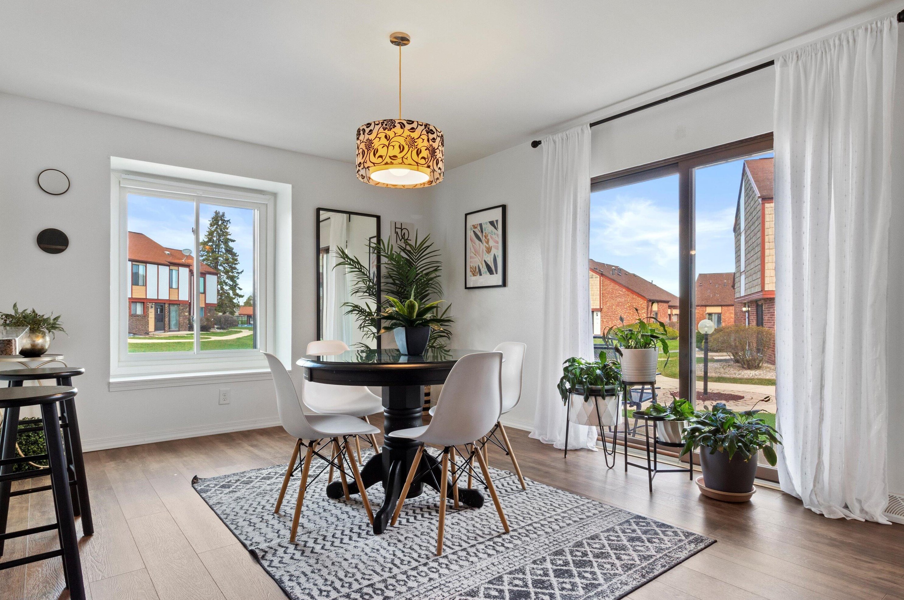 4203 College Ave, Milwaukee WI  53221-4548 exterior