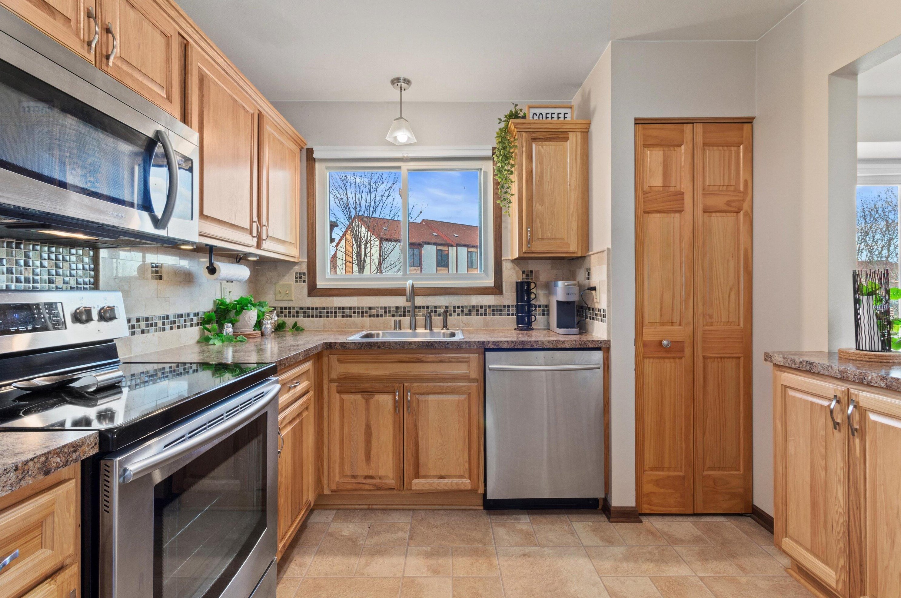 4203 College Ave, Milwaukee WI  53221-4548 exterior