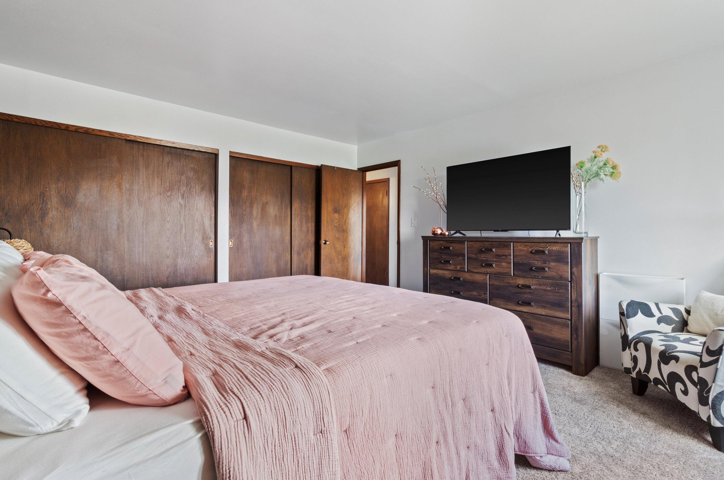 4203 College Ave, Milwaukee WI  53221-4548 exterior