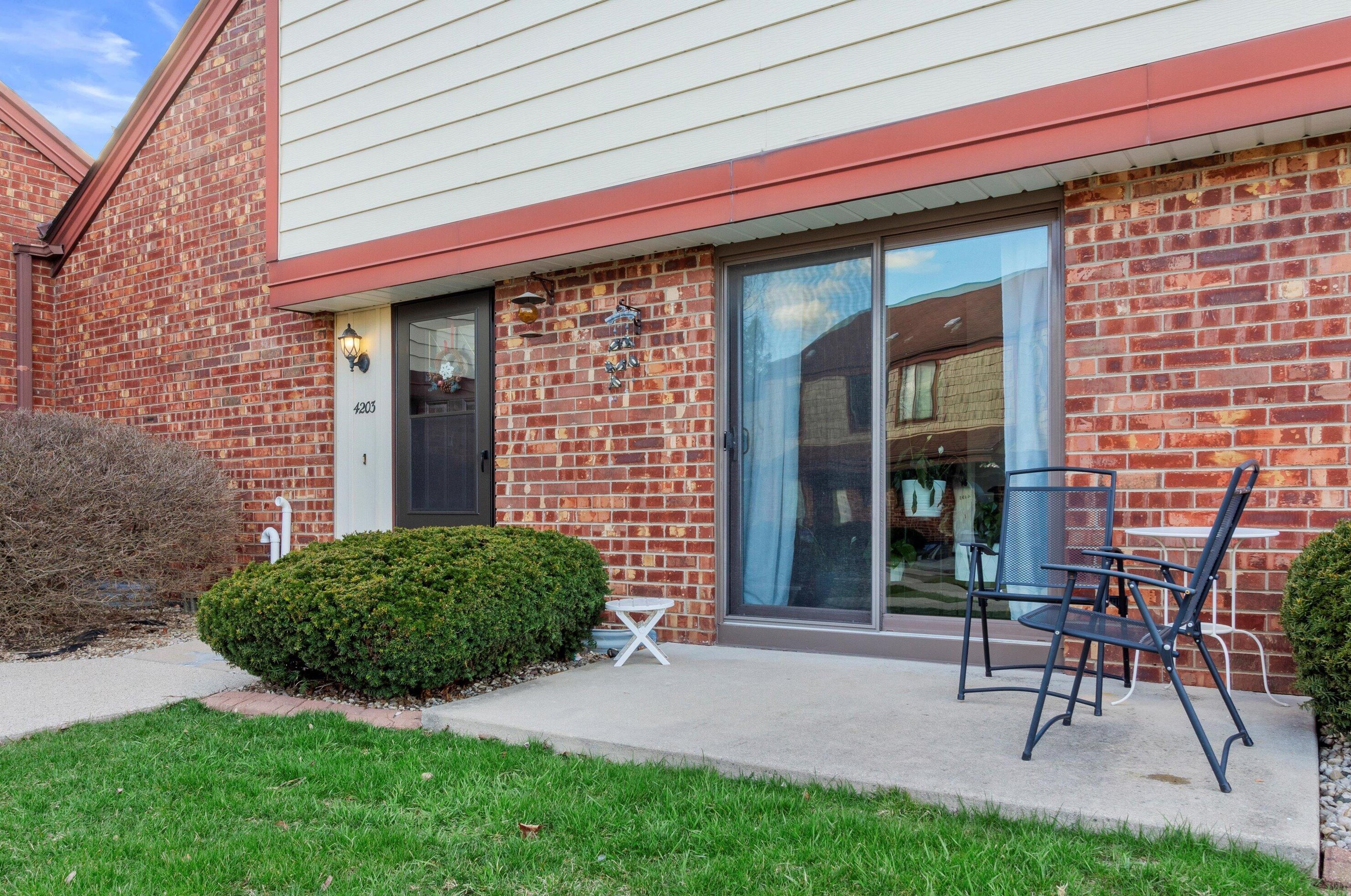 4203 College Ave, Milwaukee WI  53221-4548 exterior