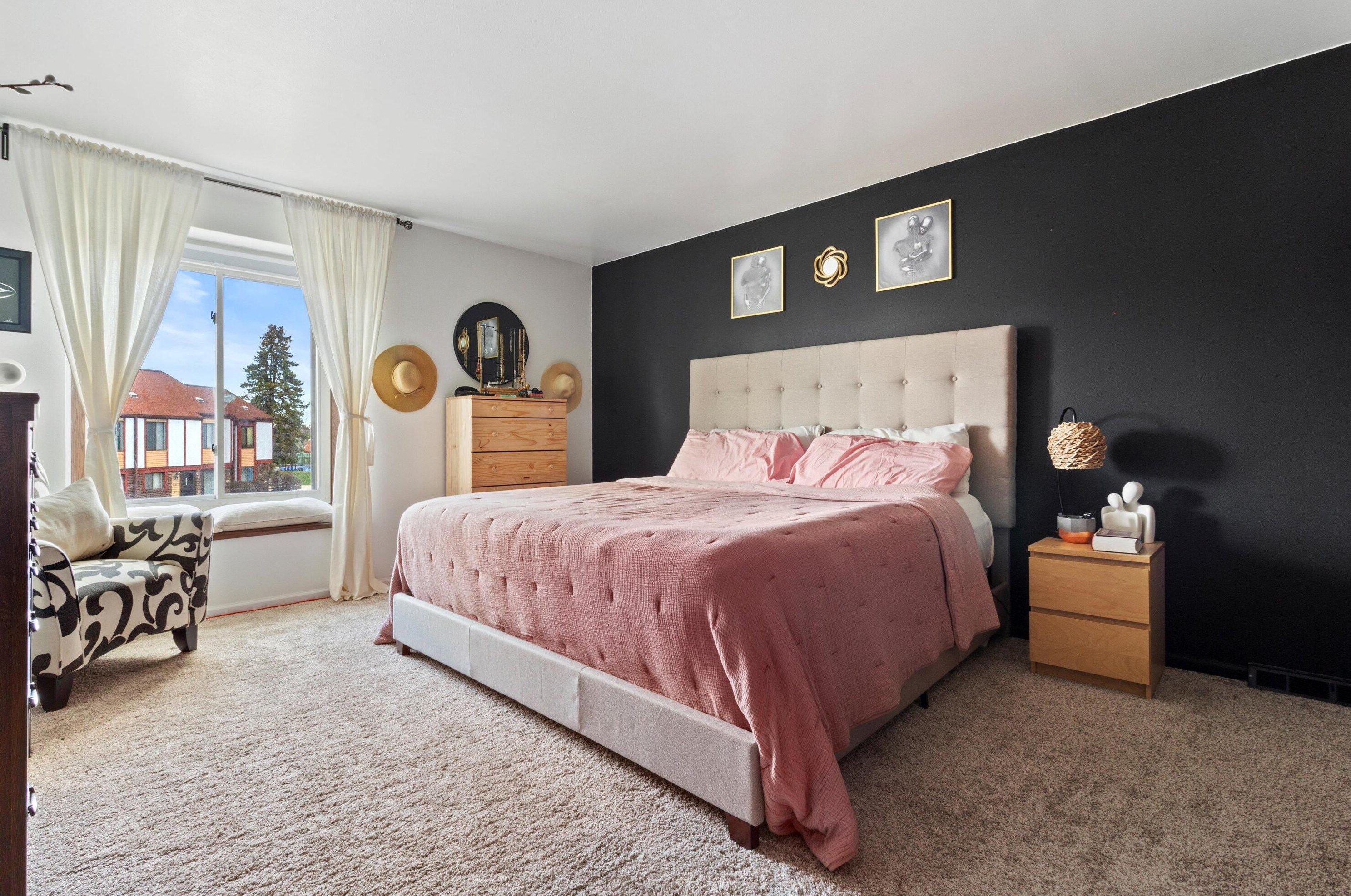 4203 College Ave, Milwaukee WI  53221-4548 exterior