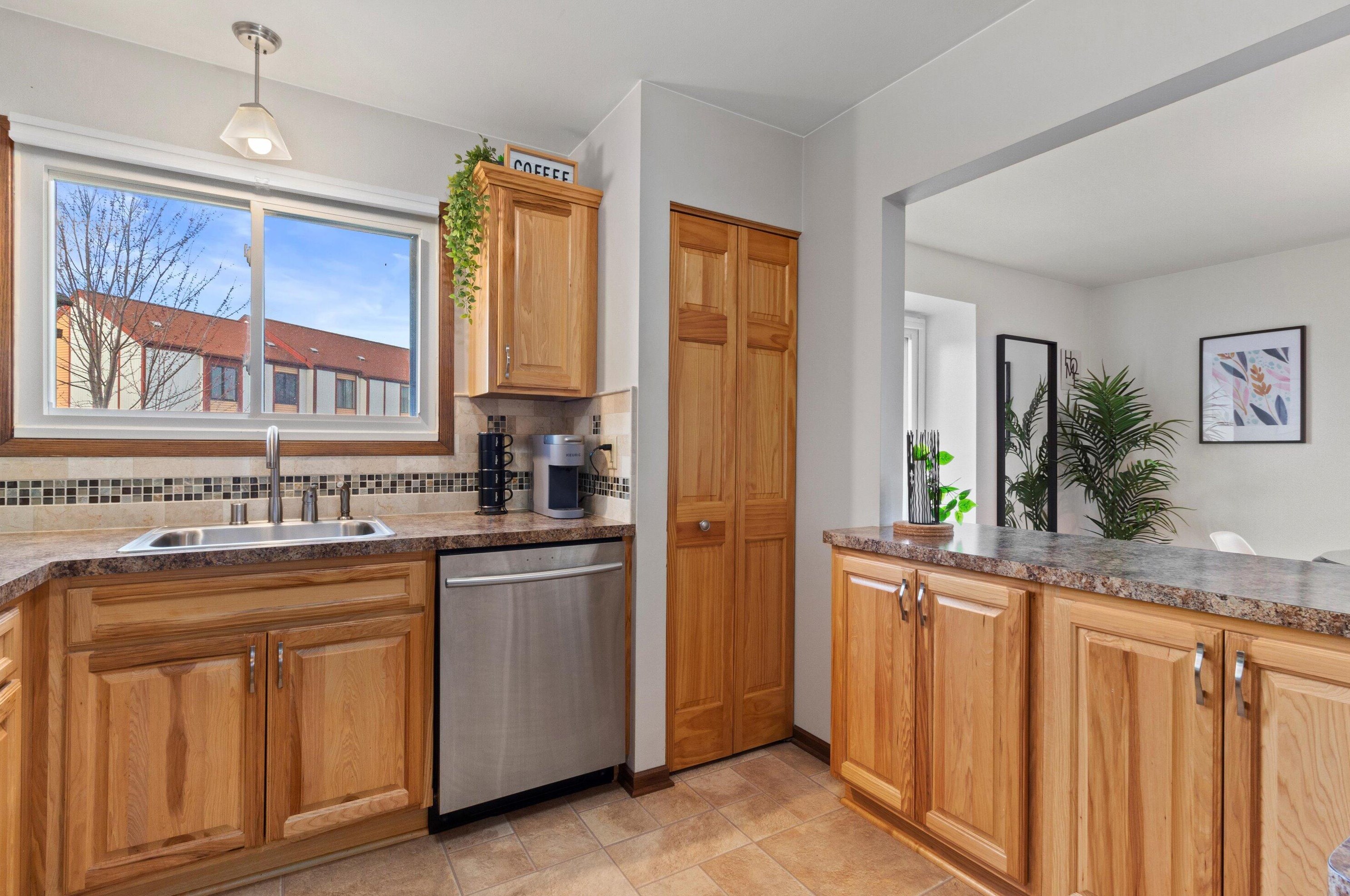 4203 College Ave, Milwaukee WI  53221-4548 exterior