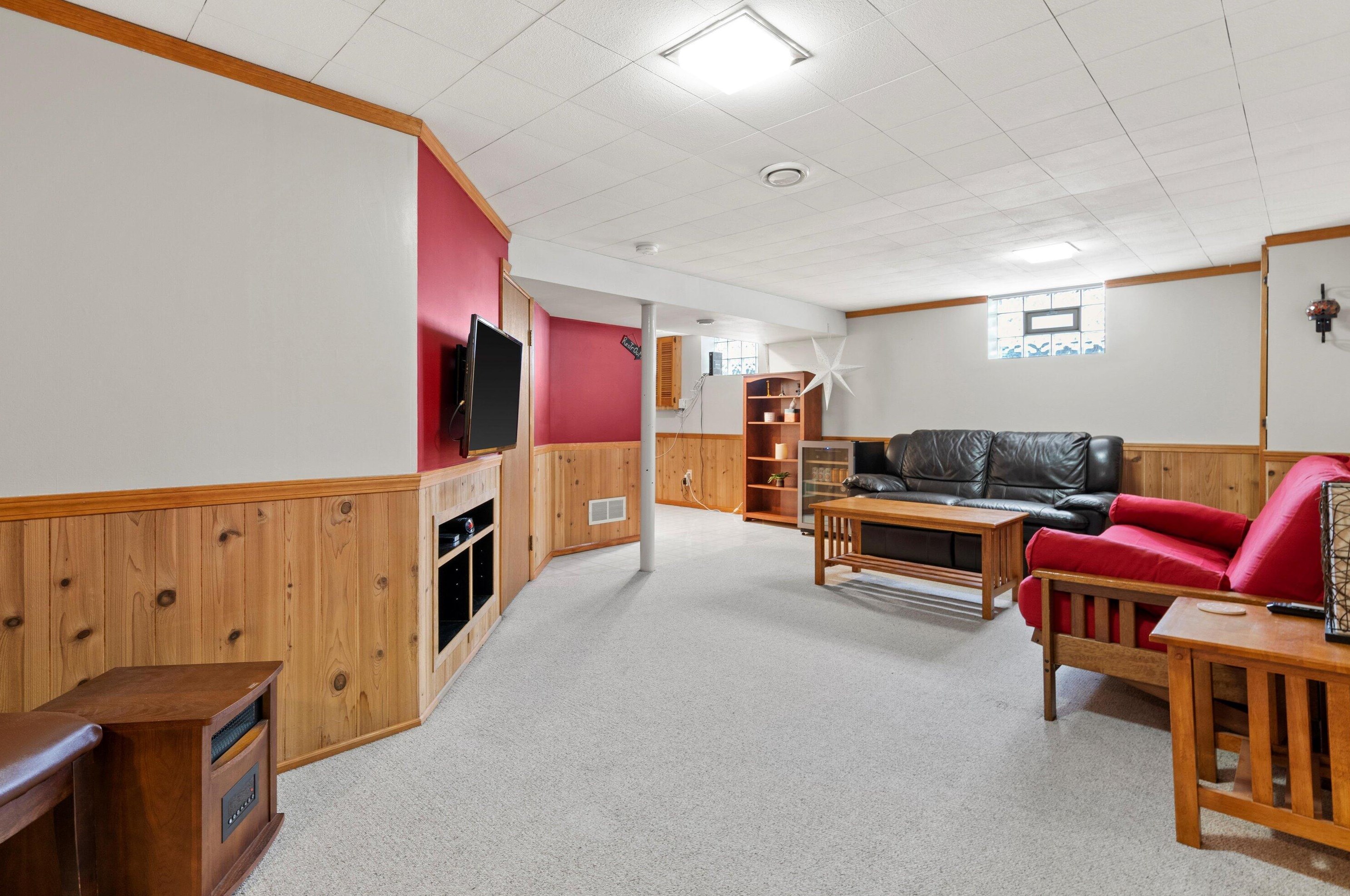 4365 Glenway St, Milwaukee WI 53222-1118 exterior