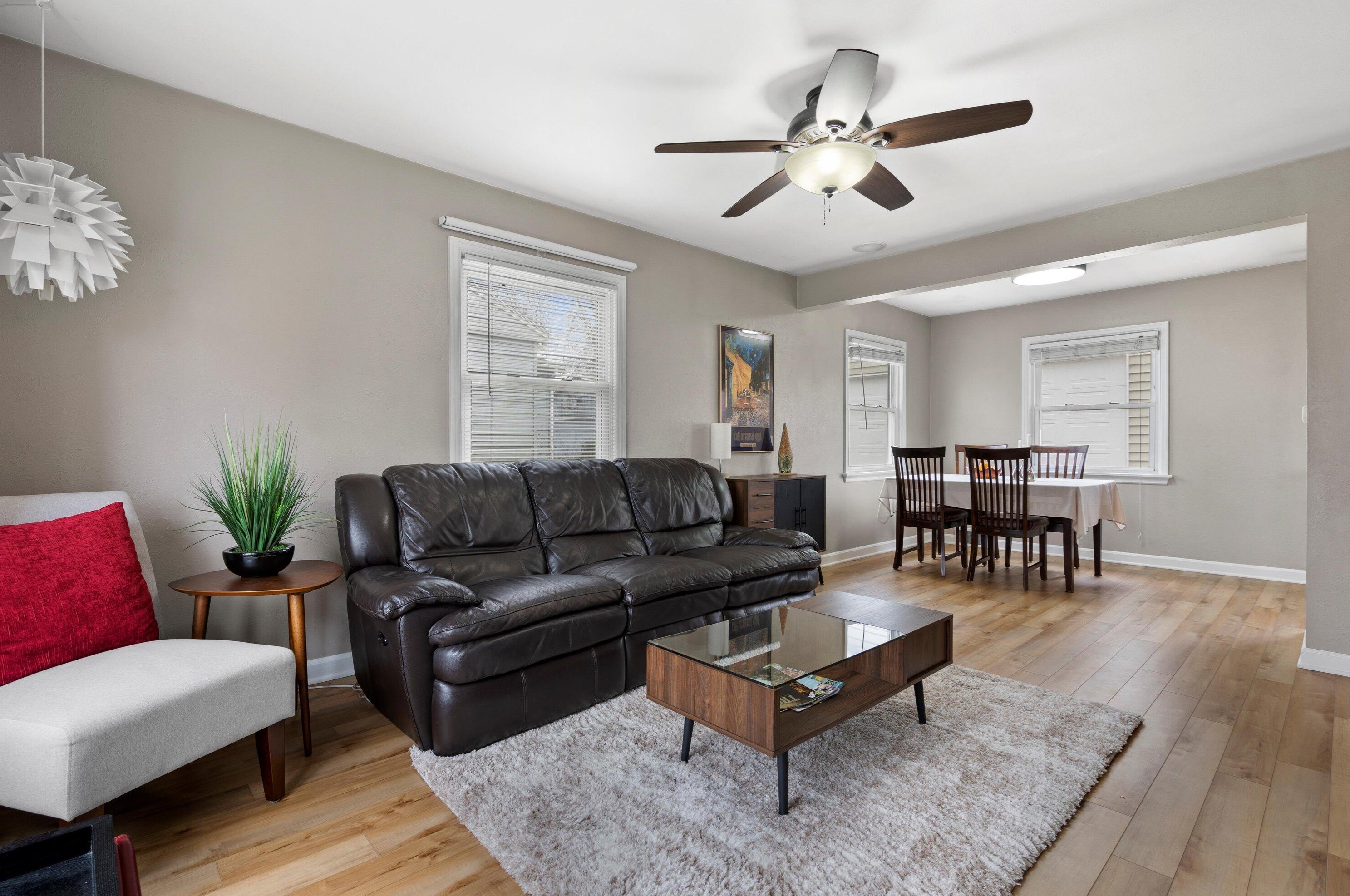 4365 Glenway St, Milwaukee WI 53222-1118 exterior