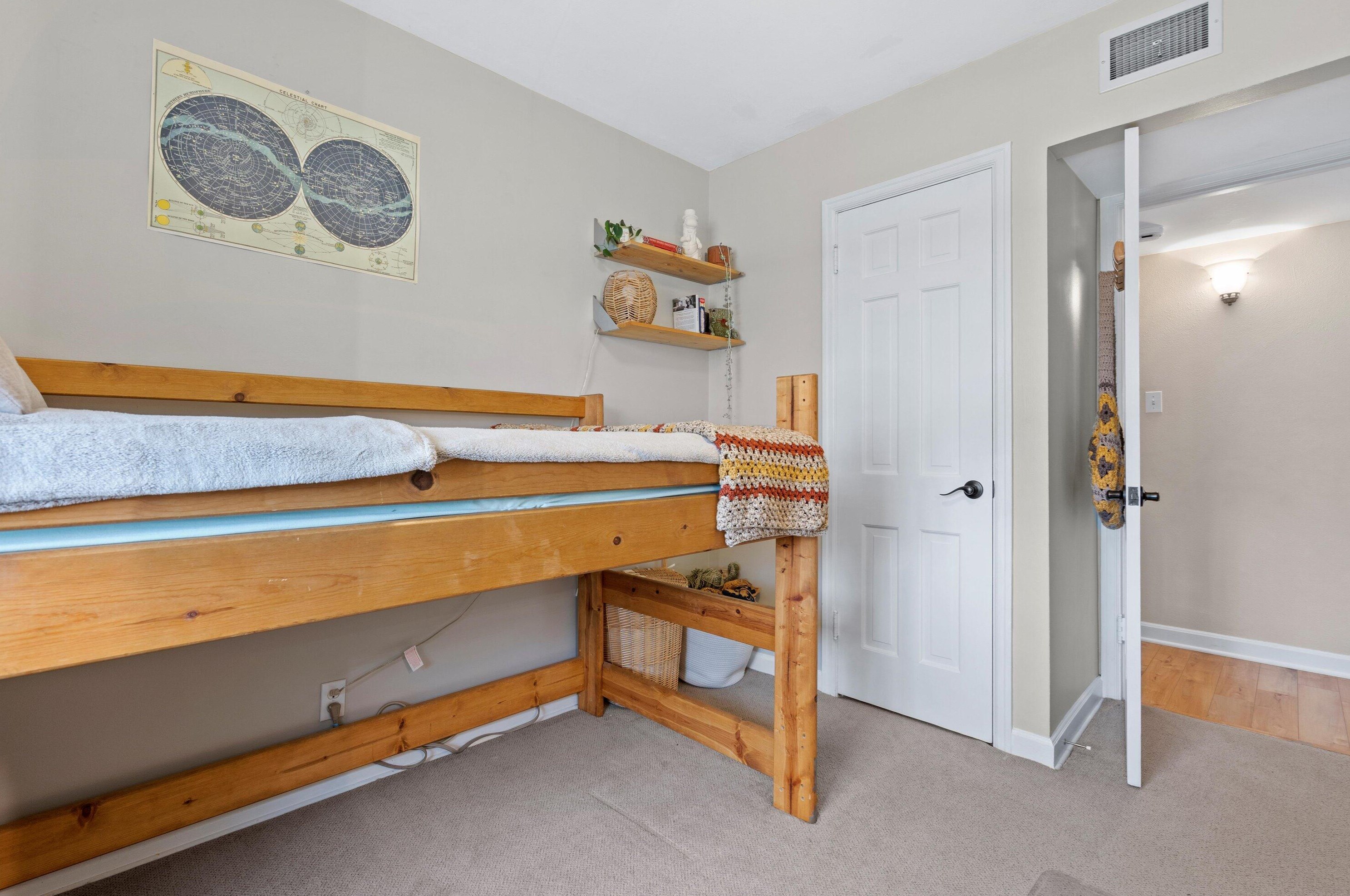 4365 Glenway St, Milwaukee WI 53222-1118 exterior