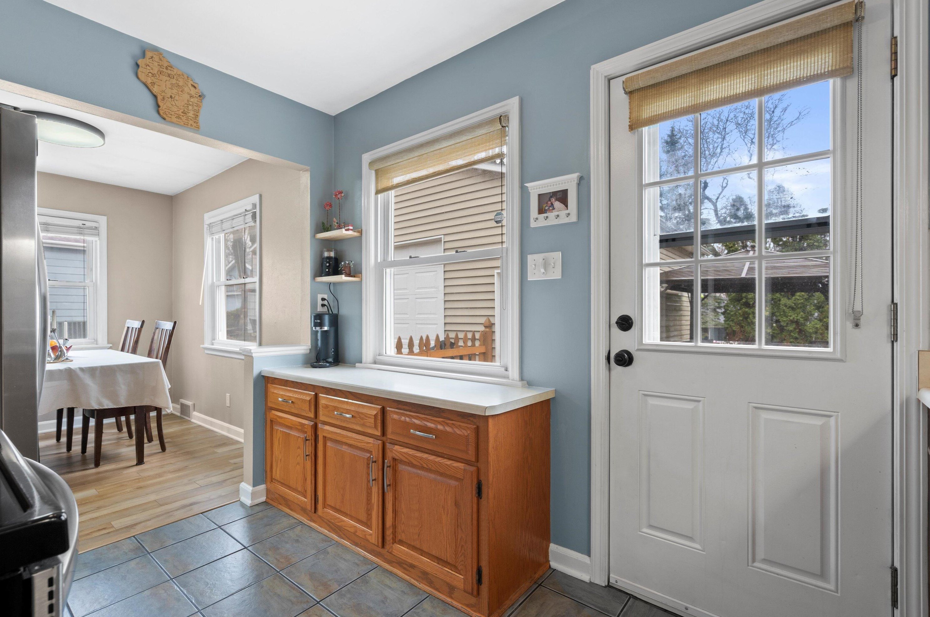 4365 Glenway St, Milwaukee WI 53222-1118 exterior