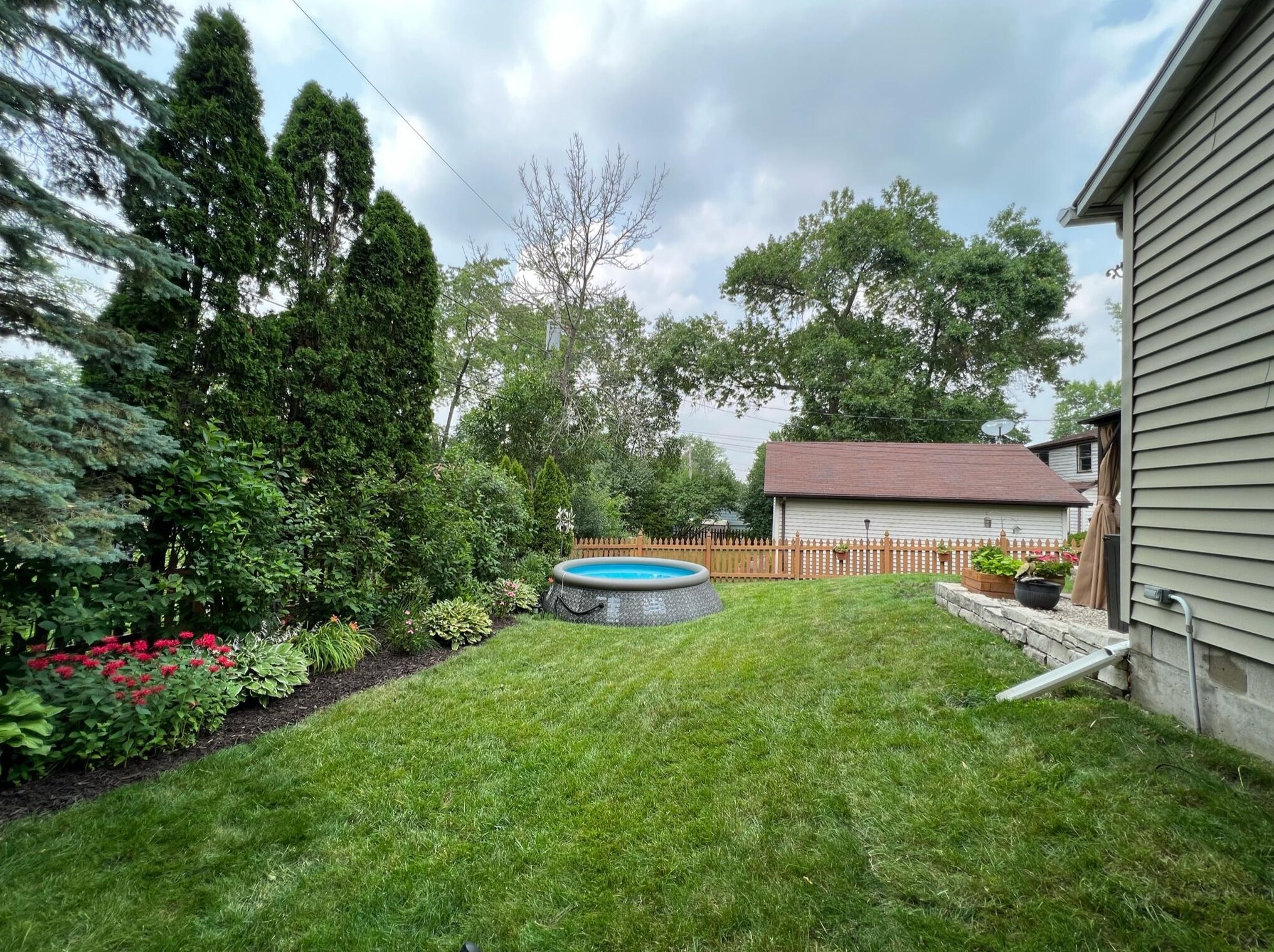 4365 Glenway St, Milwaukee WI 53222-1118 exterior