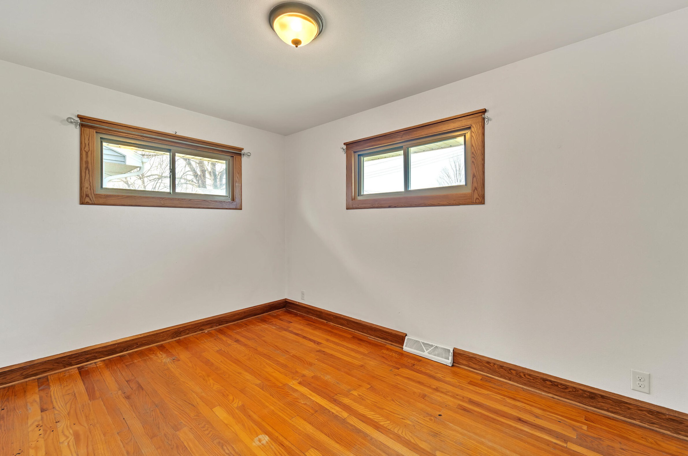 4147 55th St, Milwaukee WI  53220-3186 exterior