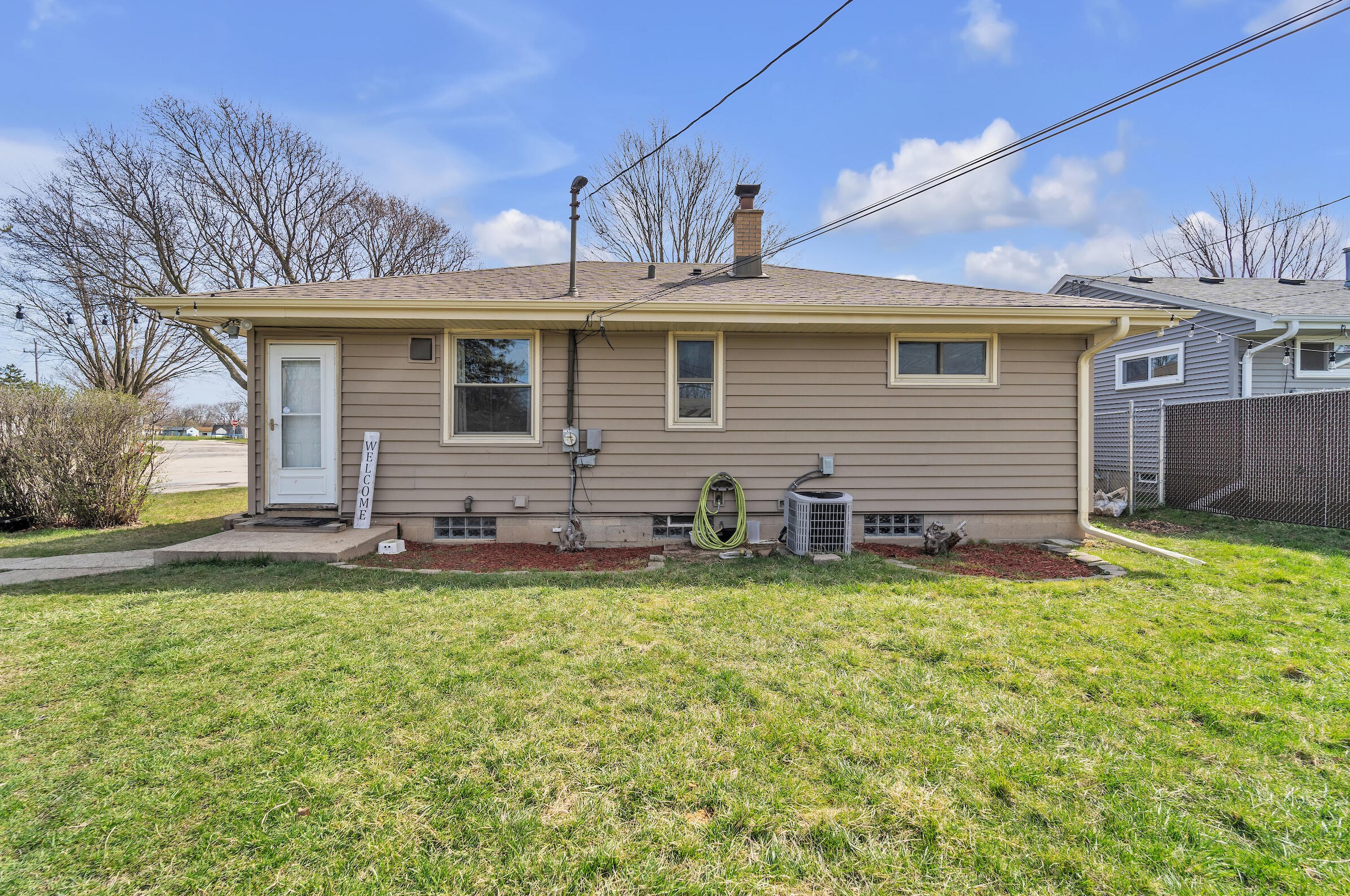 4147 55th St, Milwaukee WI  53220-3186 exterior