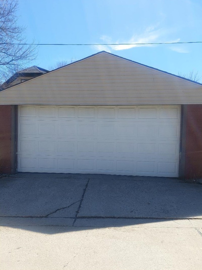 912 Nash St, Milwaukee WI 53206-1848 exterior