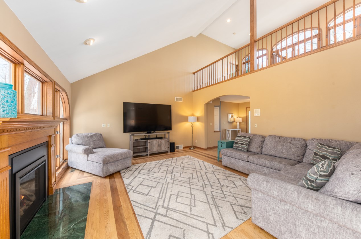 1882 Blackfoot Ct, Grafton WI  53024-9578 exterior