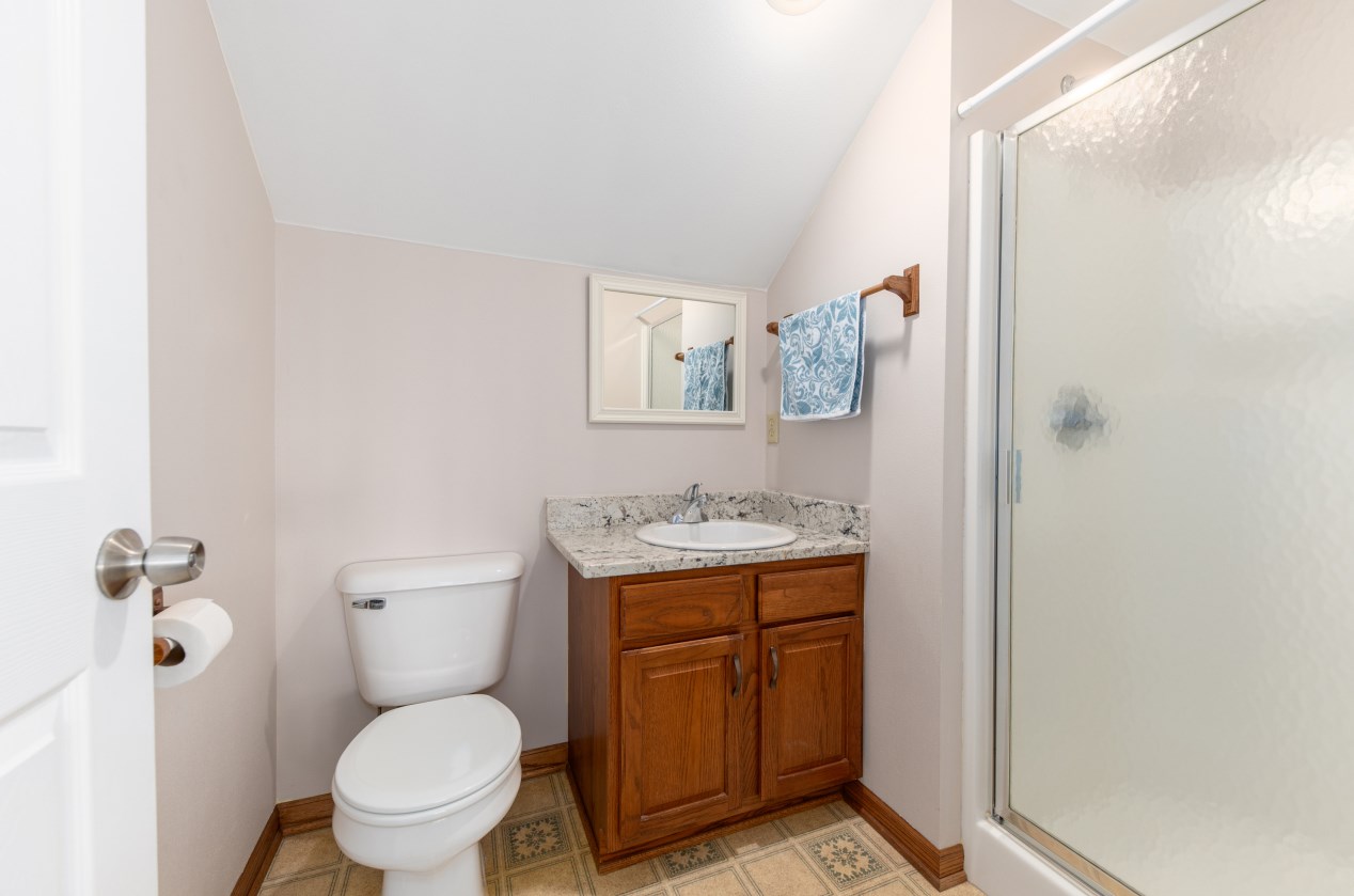 1882 Blackfoot Ct, Grafton WI  53024-9578 exterior