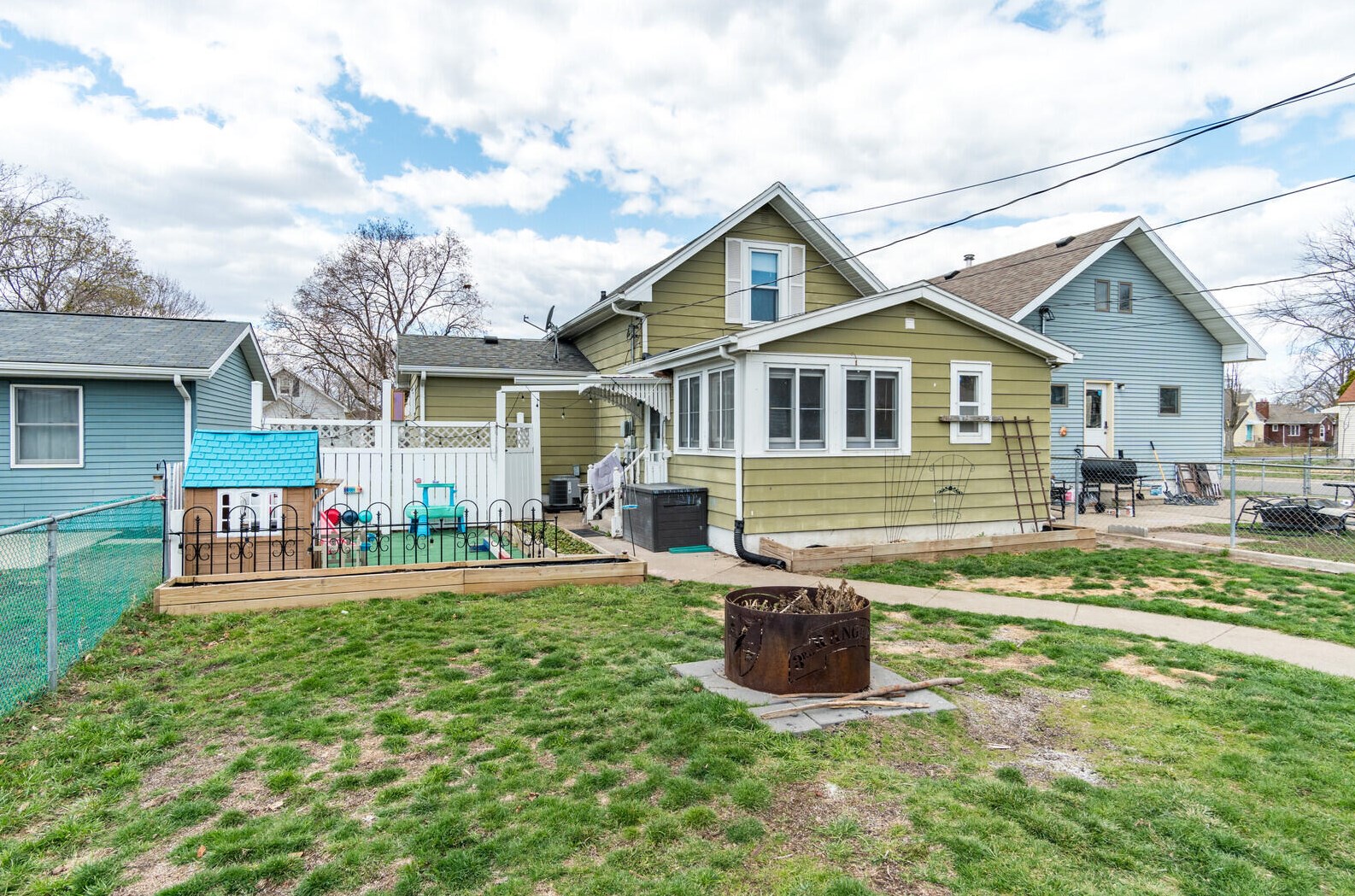 2434 Prospect St, La Crosse WI  54603-1909 exterior