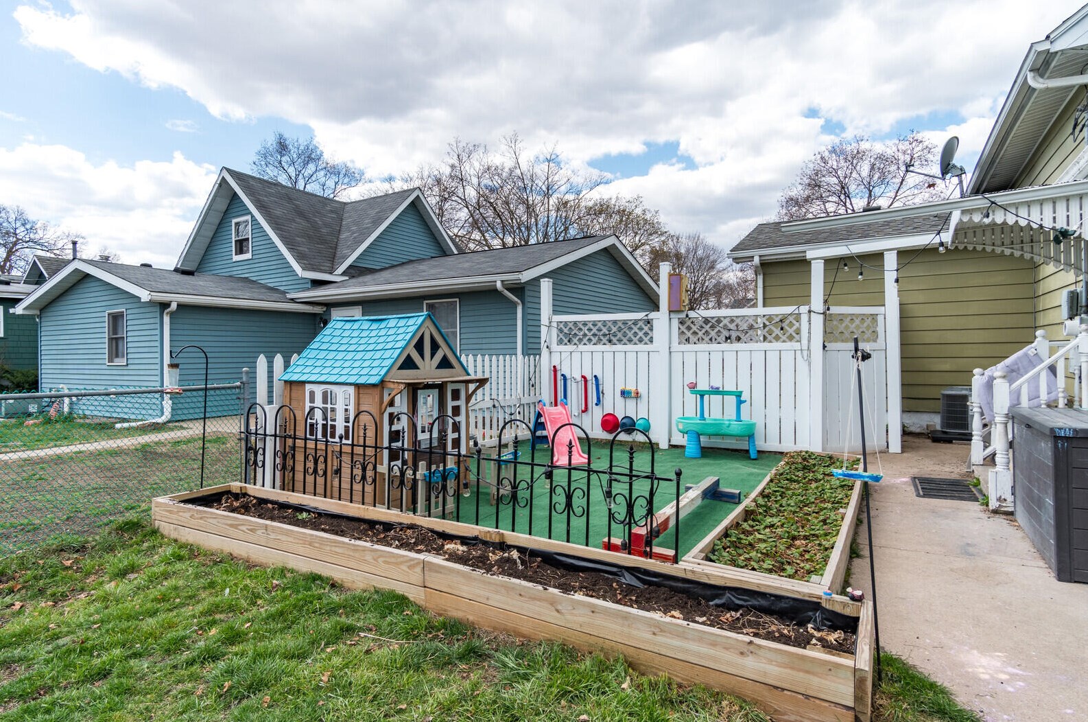 2434 Prospect St, La Crosse WI  54603-1909 exterior