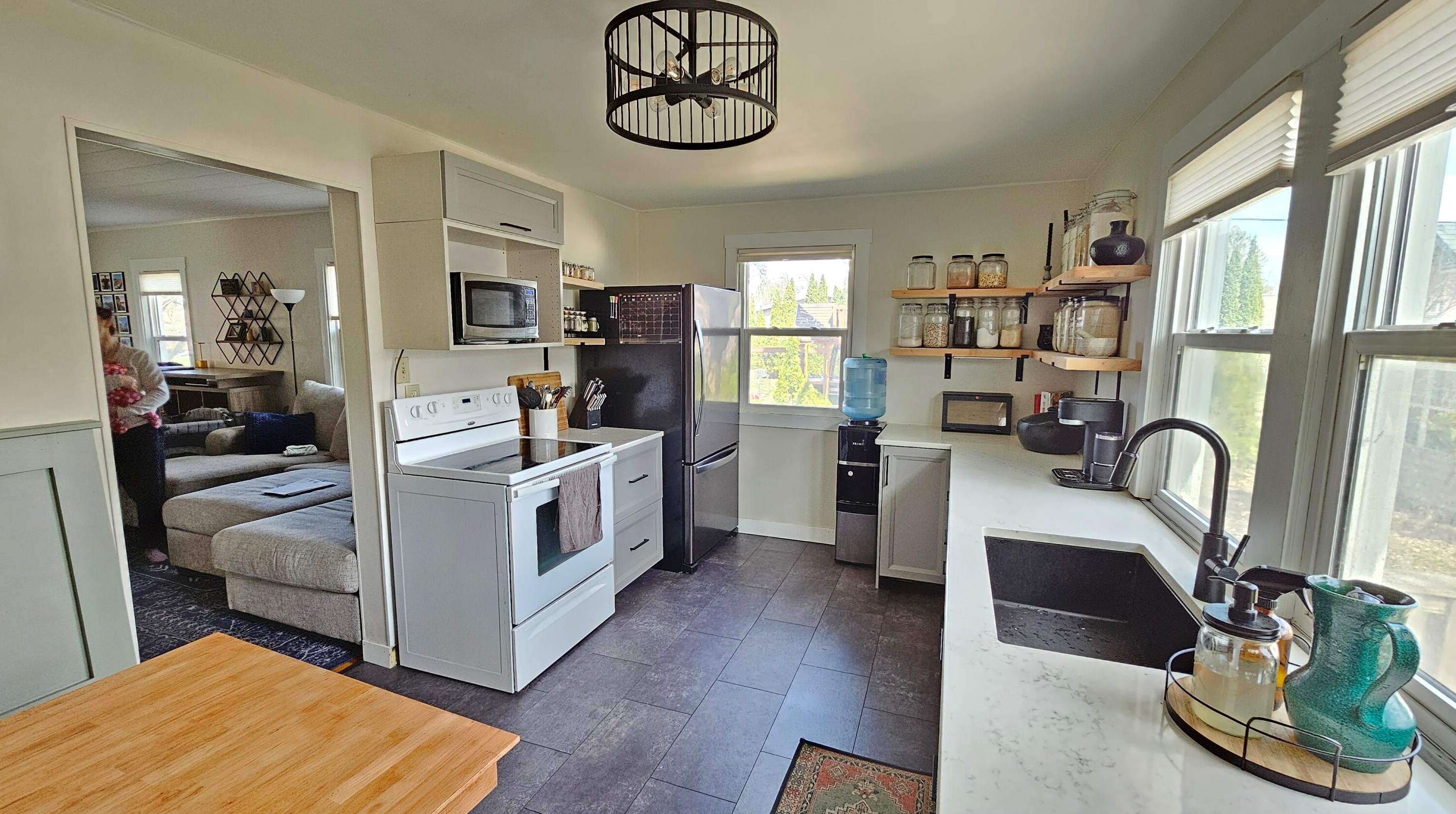 205 Long Coulee Rd, Holmen WI  54636-7909 exterior