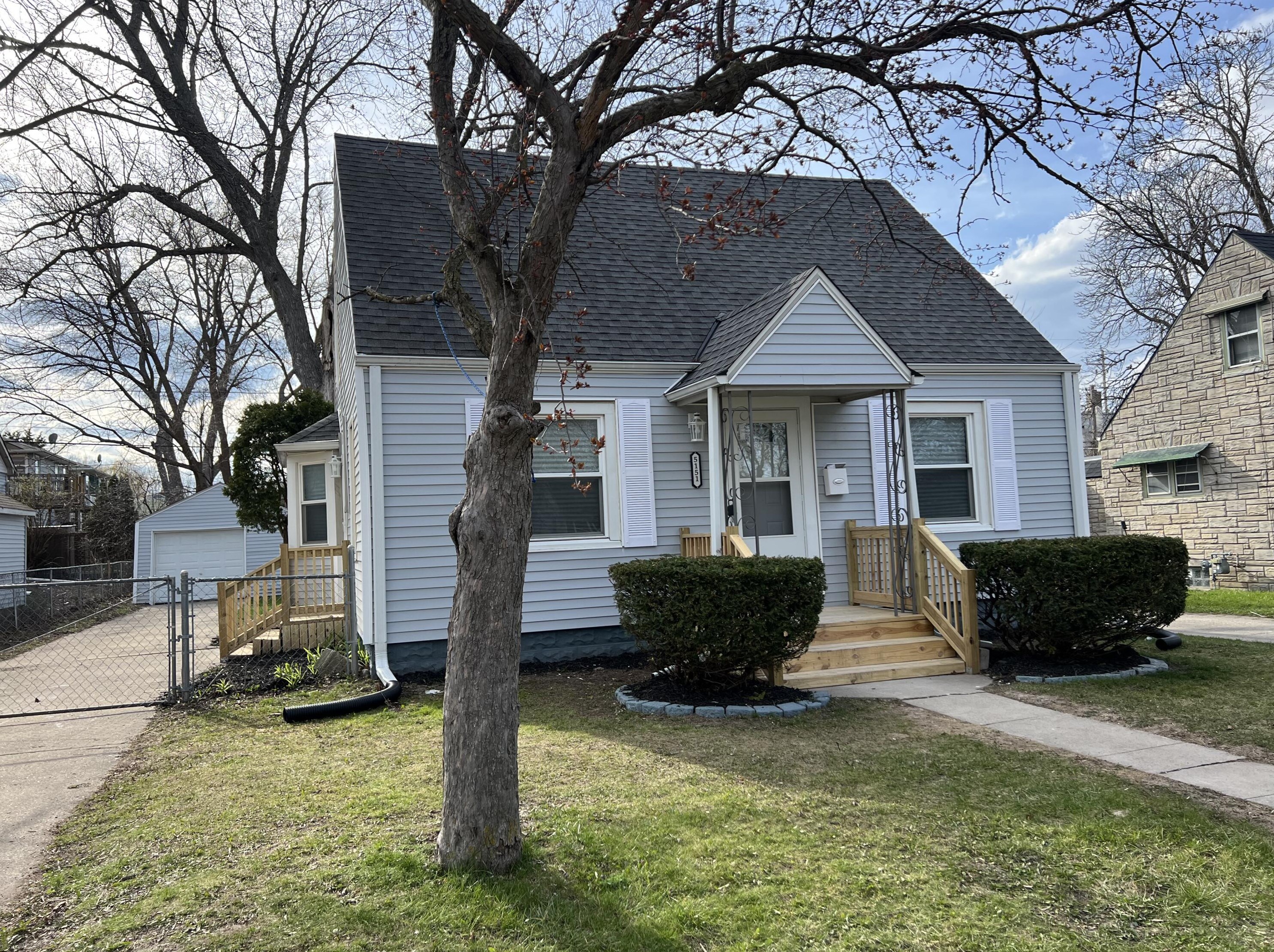 5151 49th St, Milwaukee WI  53218-4324 exterior