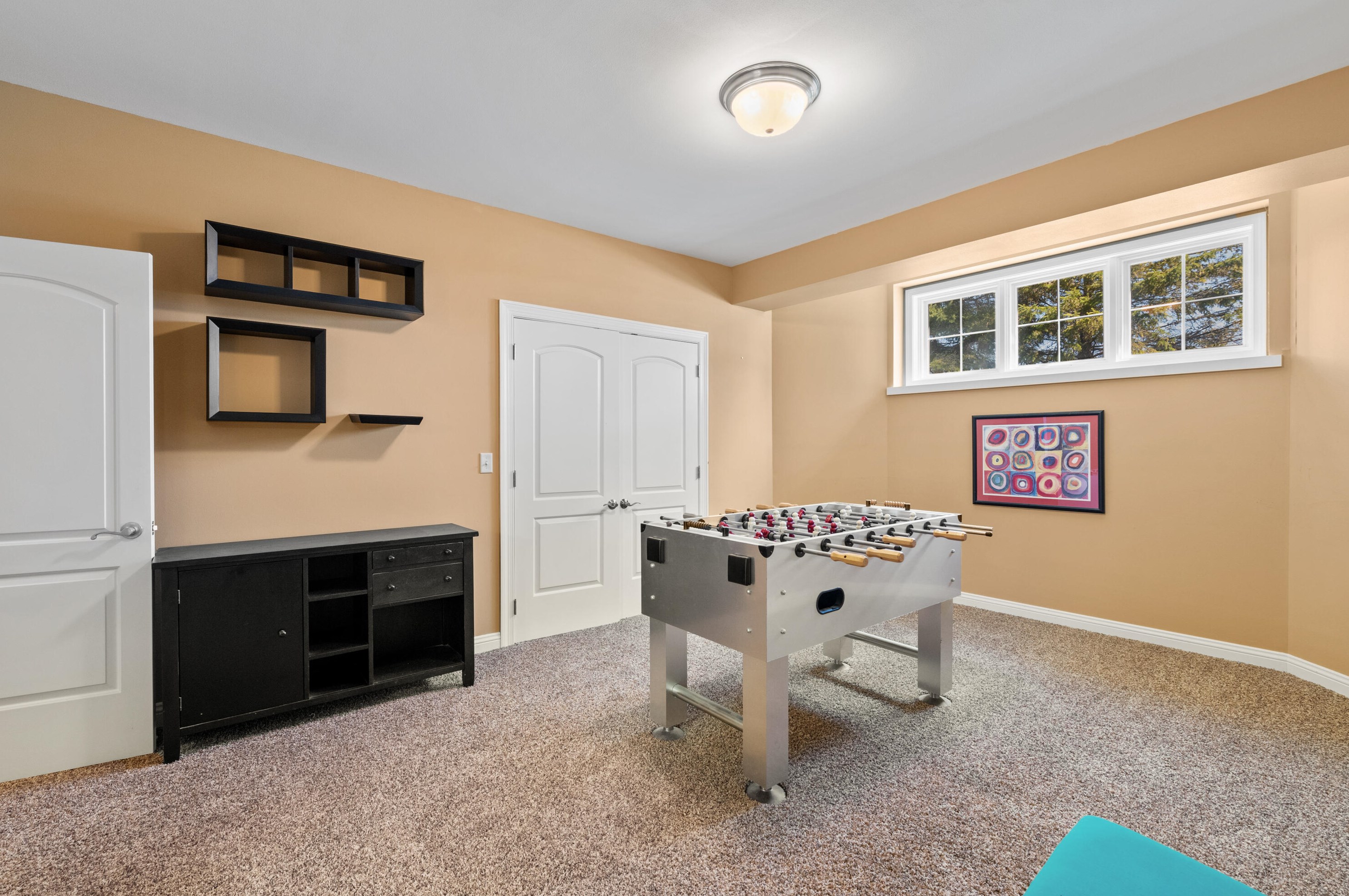 15785 Choctaw Trl, Brookfield WI  53005-5596 exterior