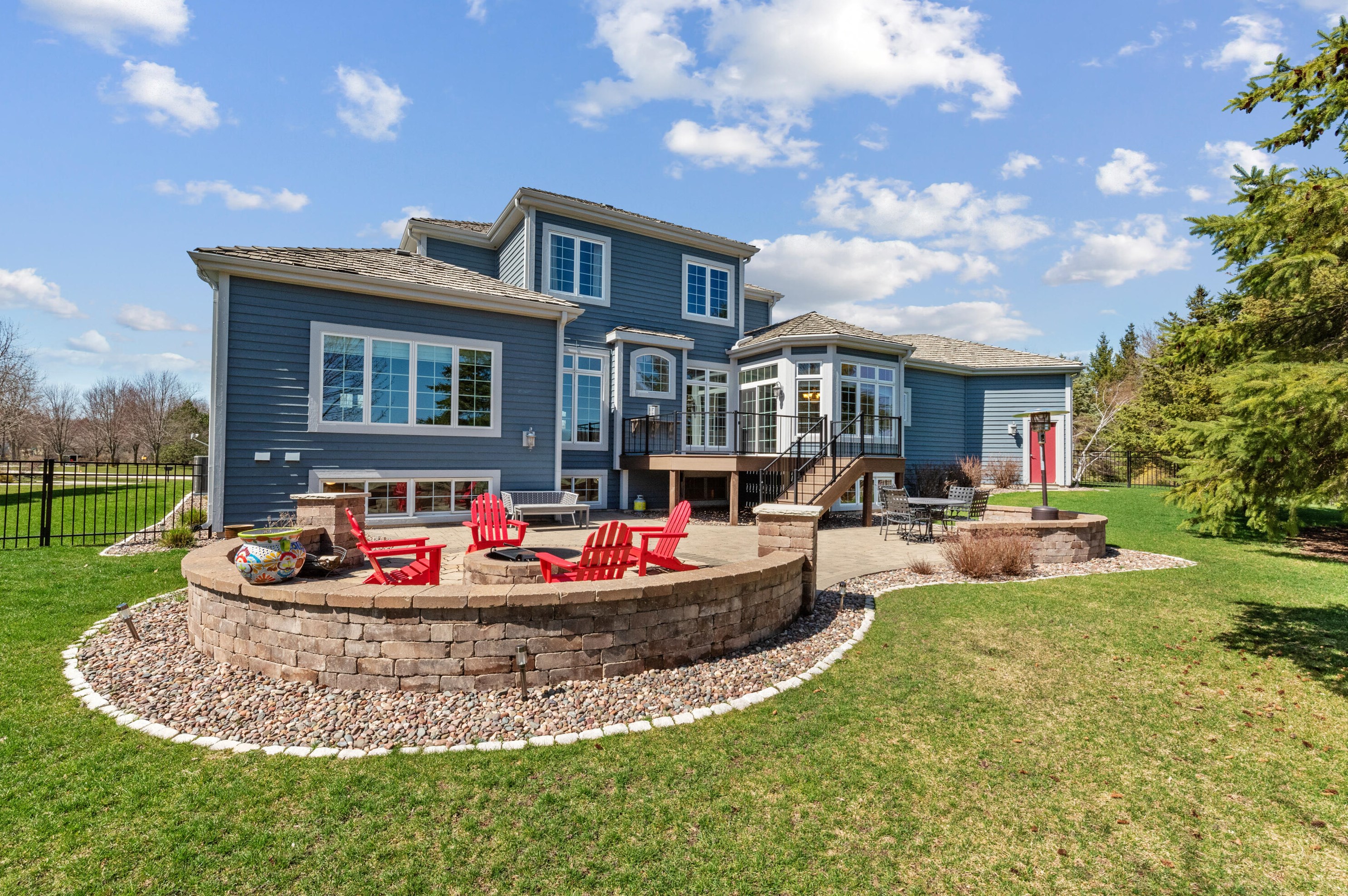 15785 Choctaw Trl, Brookfield WI  53005-5596 exterior