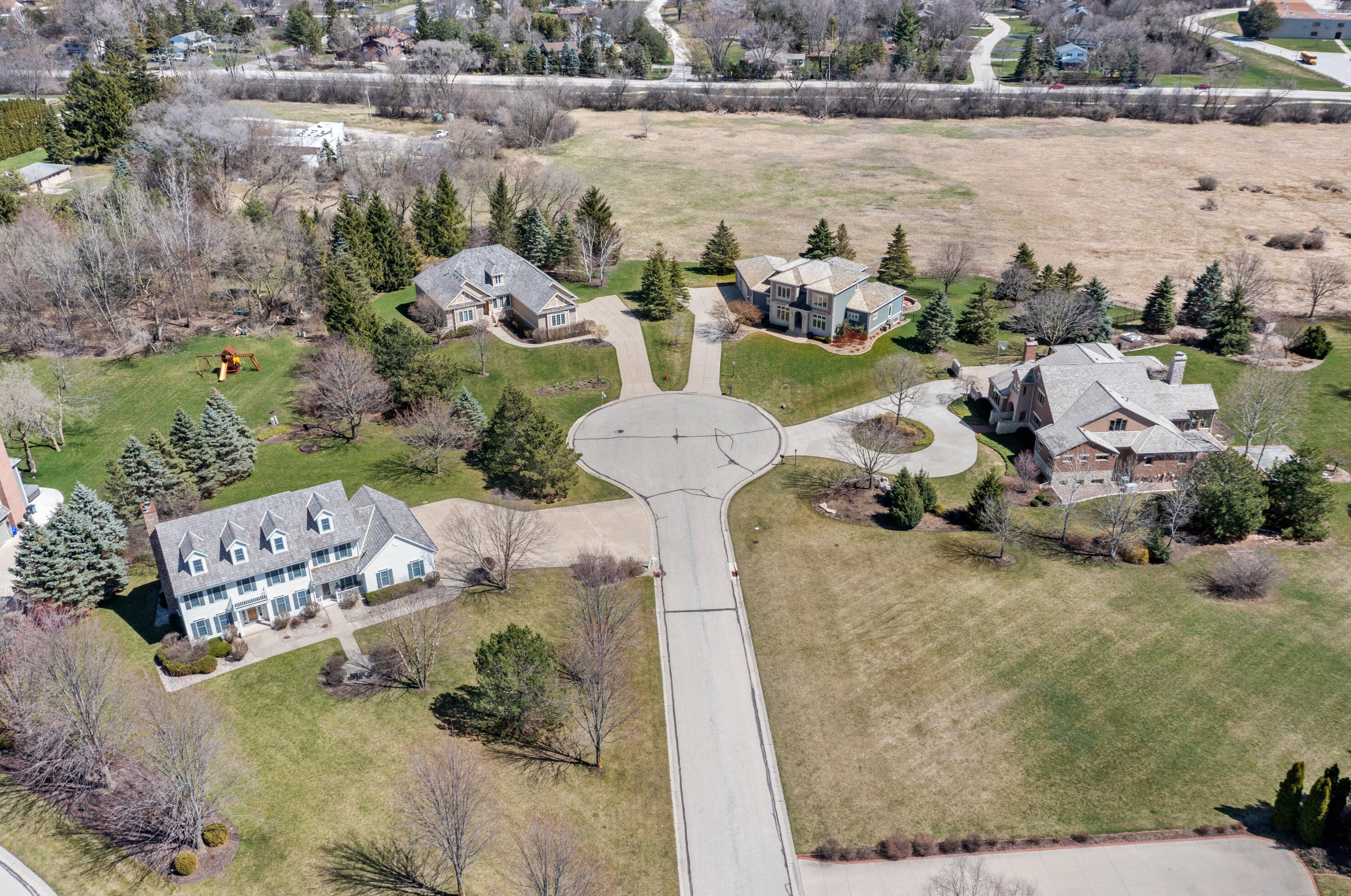 15785 Choctaw Trl, Brookfield WI  53005-5596 exterior