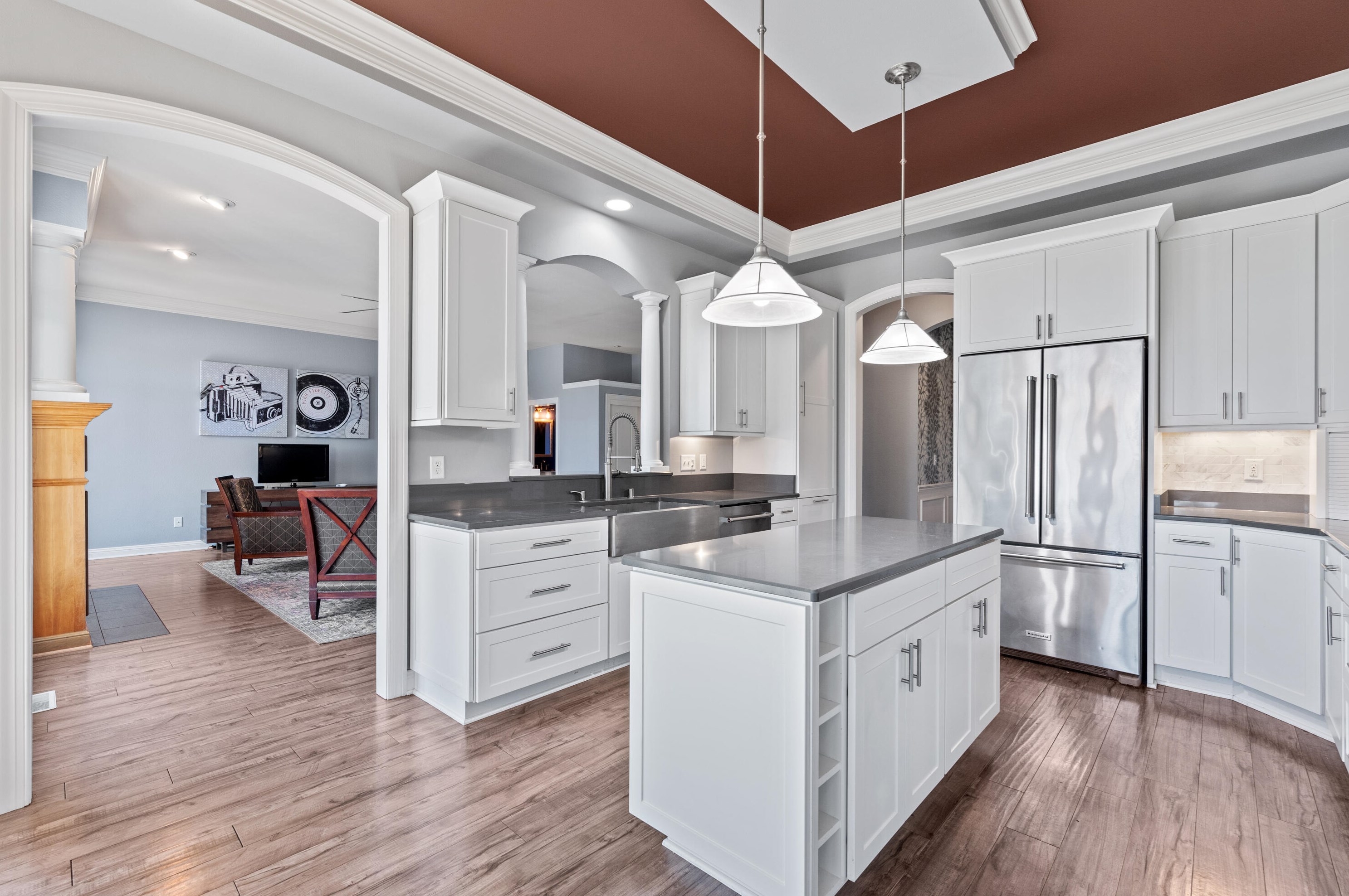 15785 Choctaw Trl, Brookfield WI  53005-5596 exterior