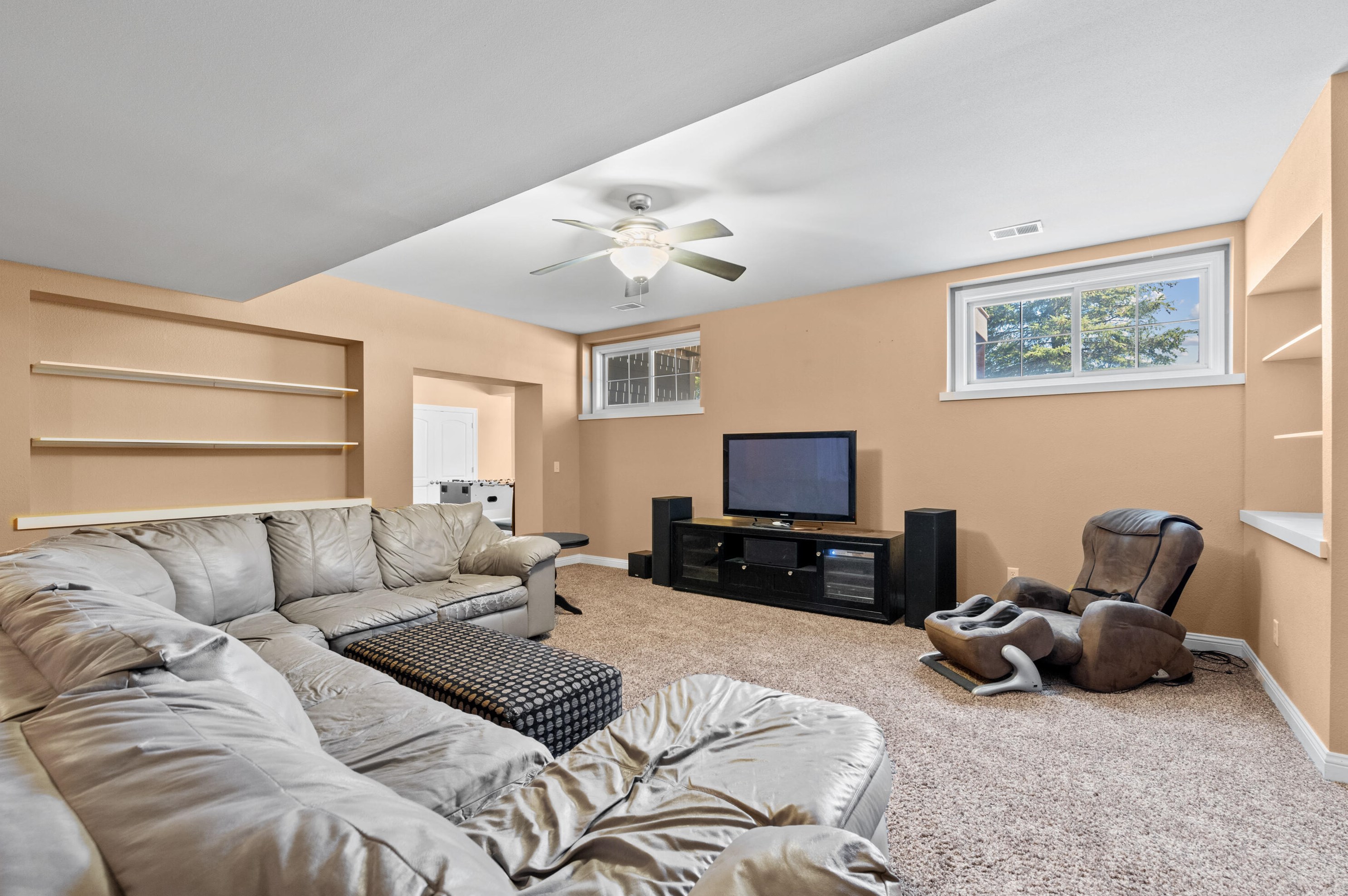 15785 Choctaw Trl, Brookfield WI  53005-5596 exterior