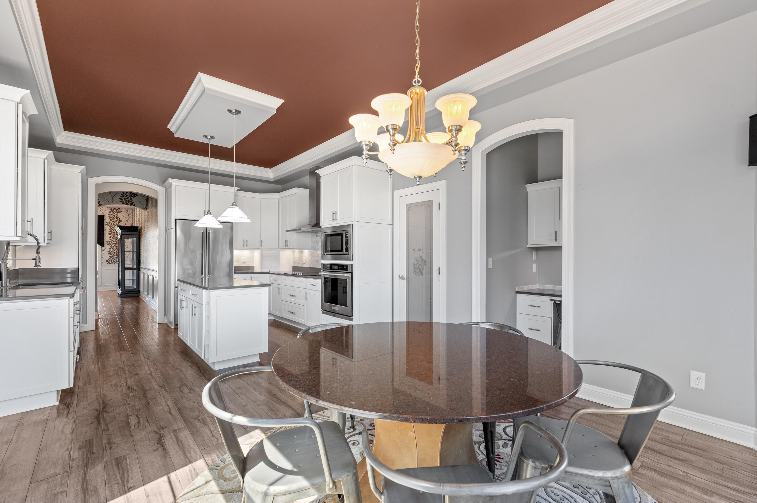 15785 Choctaw Trl, Brookfield WI  53005-5596 exterior