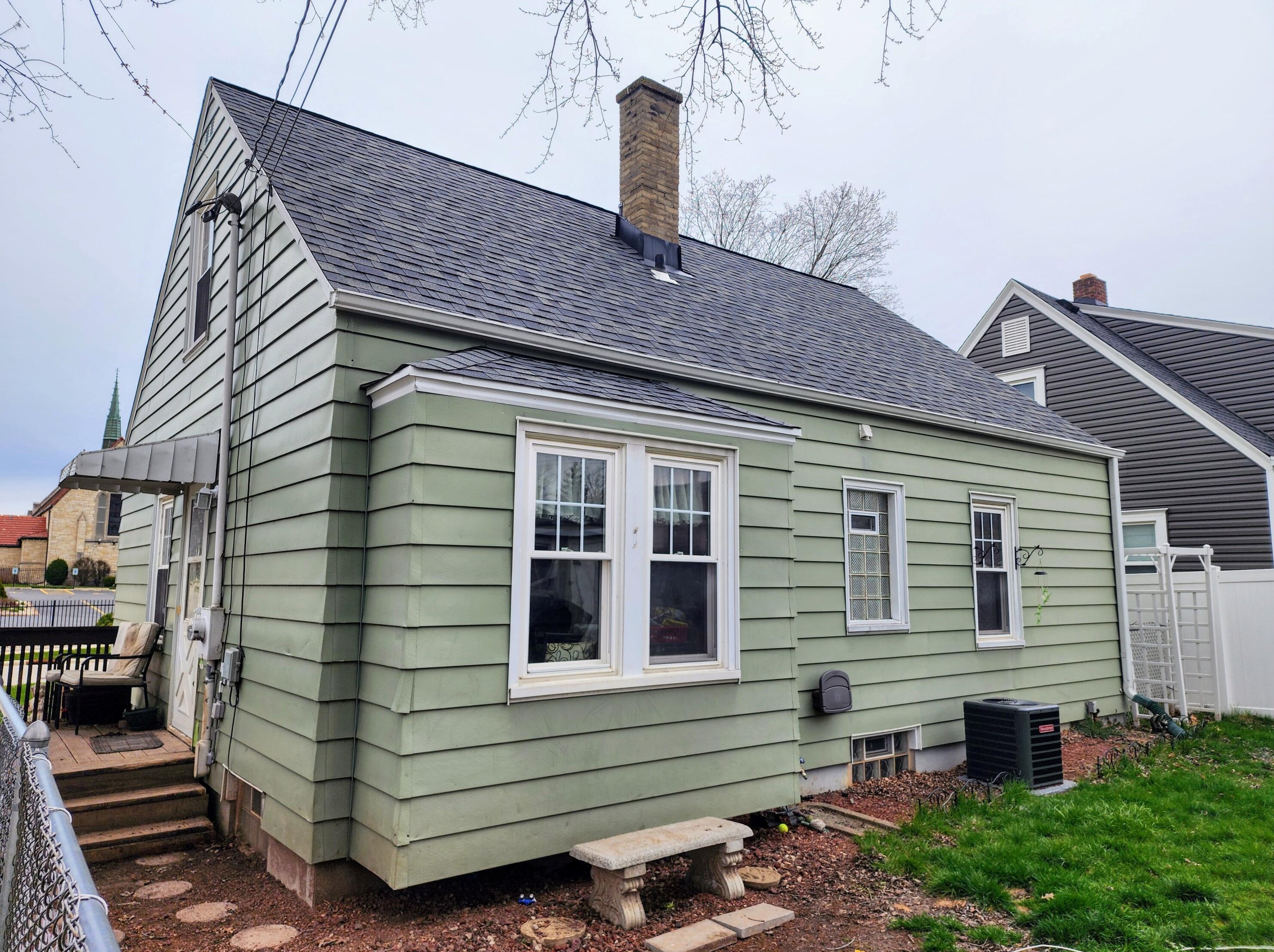 7102 40th Ave, Kenosha WI  53142-1735 exterior