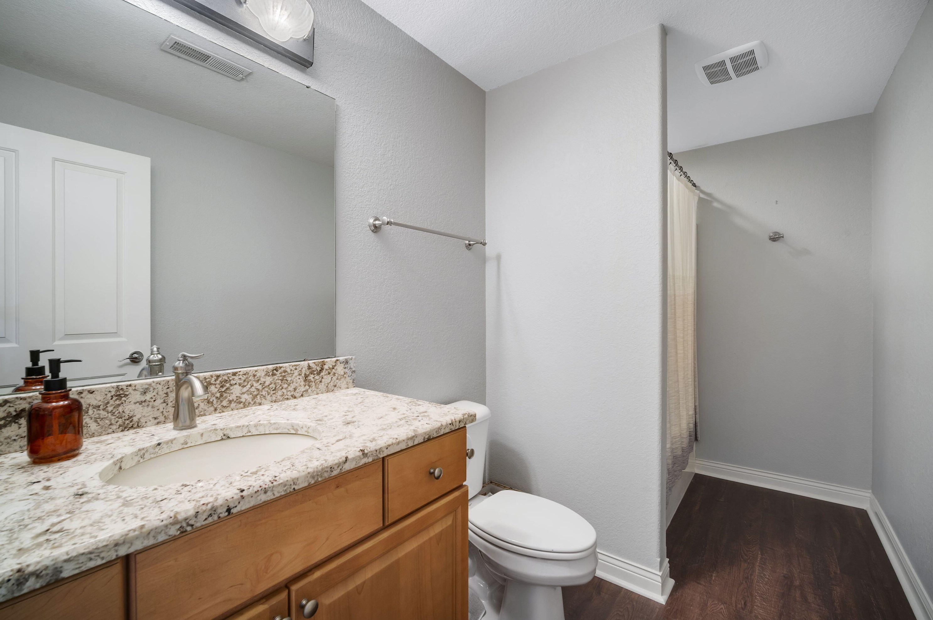 1824 Stoney Ln, Slinger WI  53086-9038 exterior