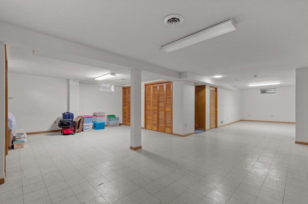 4406 Fountain Ave, Milwaukee WI 53223-4436 exterior