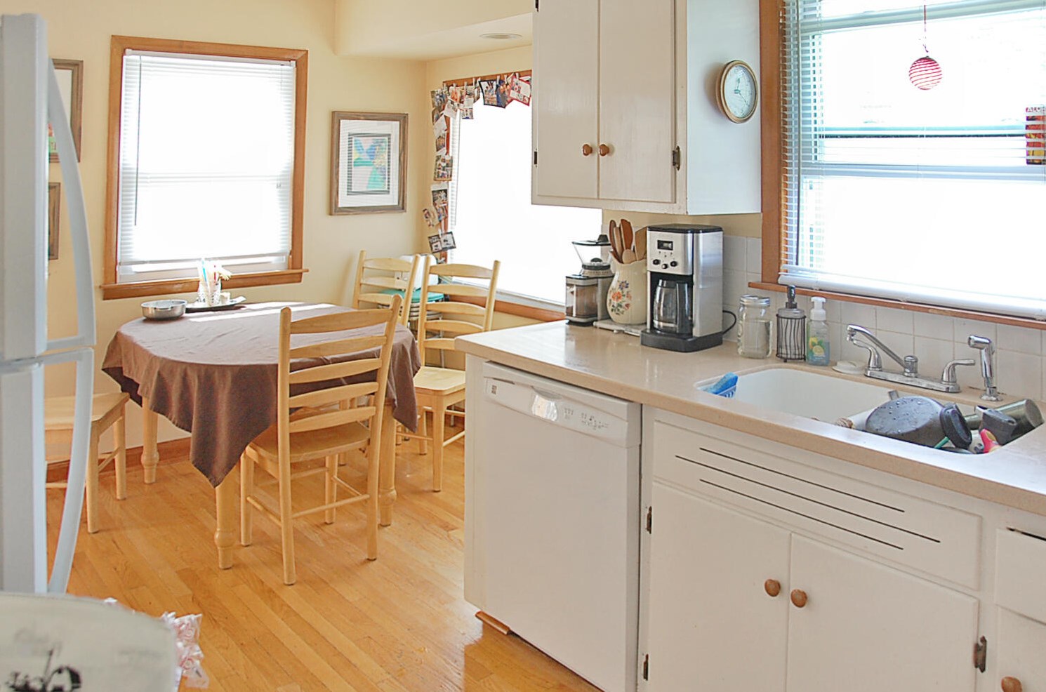 3363 93rd St, Milwaukee WI  53222-3512 exterior