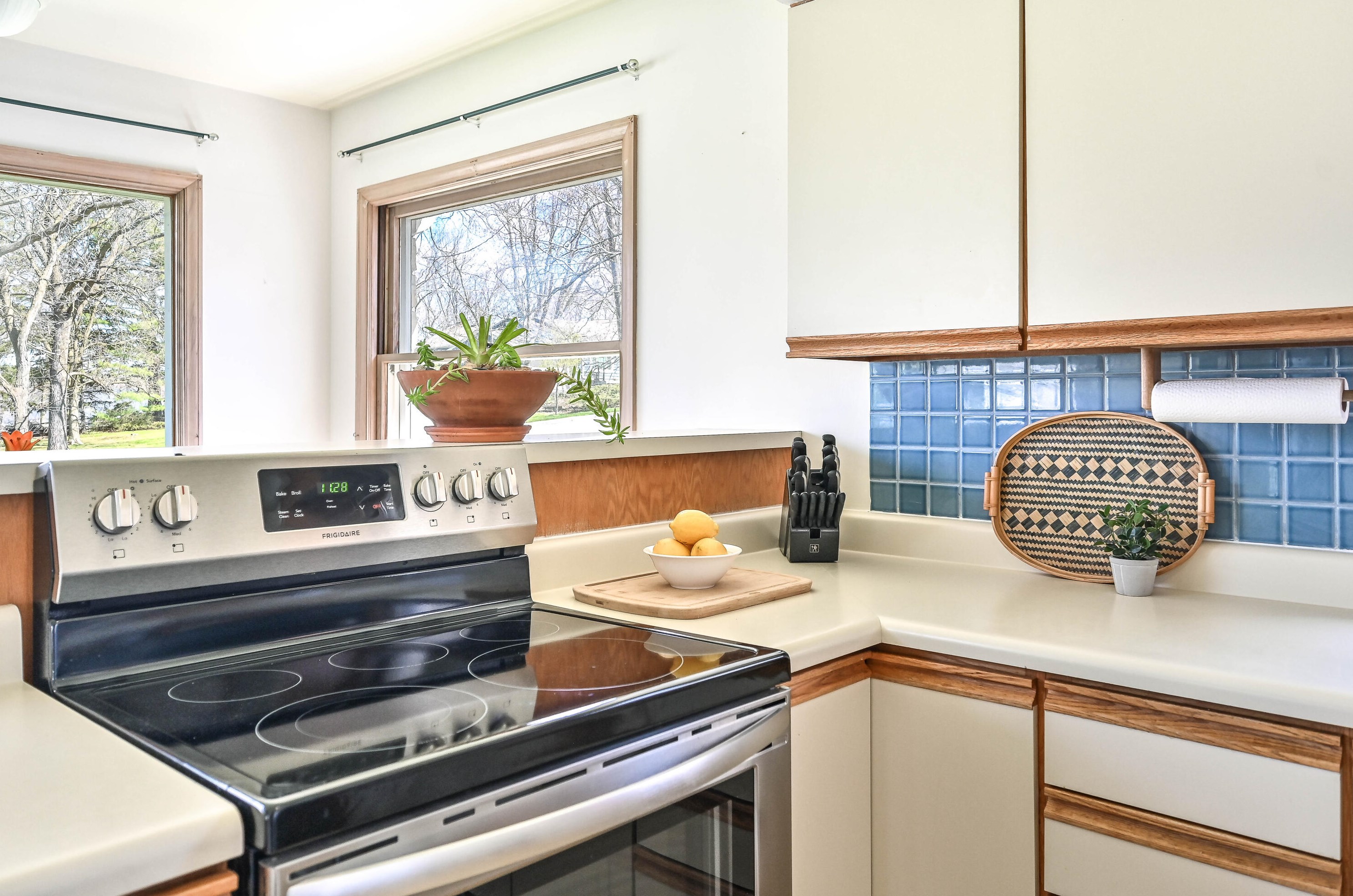 764 119, Milwaukee WI 53226-3626 exterior