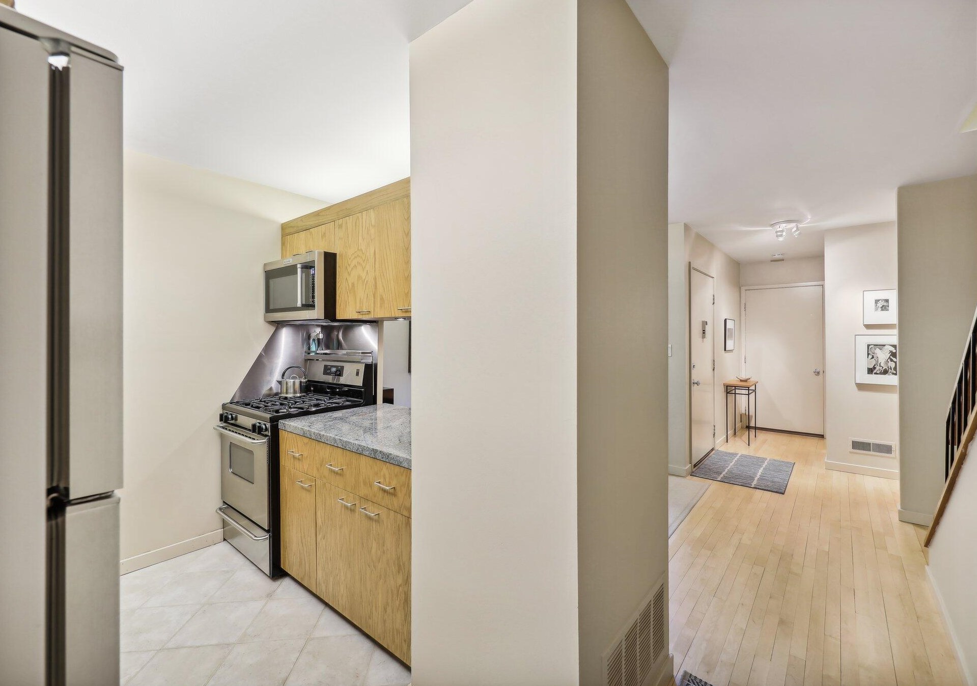 9203 70, Milwaukee WI 53223-2151 exterior