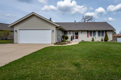 1140 E Sommers Dr - Photo 1