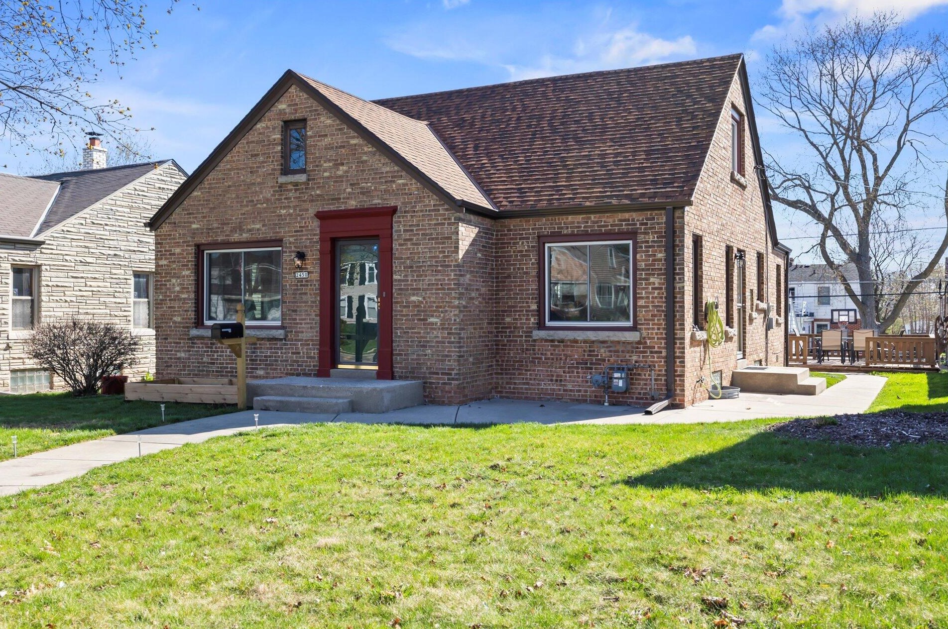 2450 60, Milwaukee WI 53219-2130 exterior