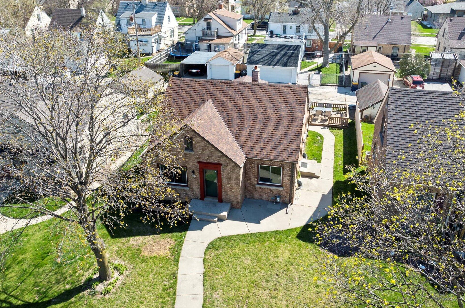 2450 60, Milwaukee WI 53219-2130 exterior