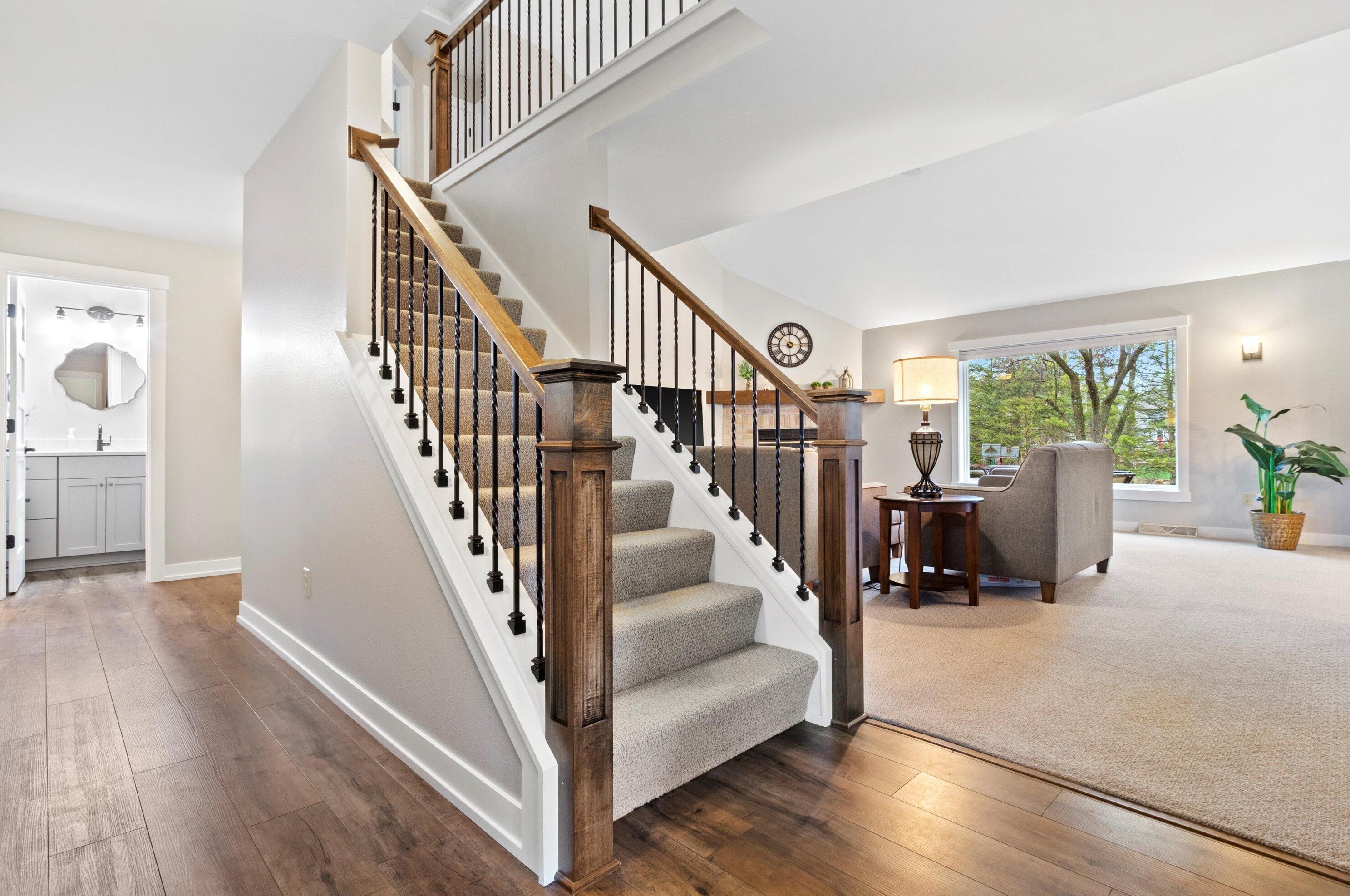 382 Streamside Ct, Grafton WI  53024-9420 exterior