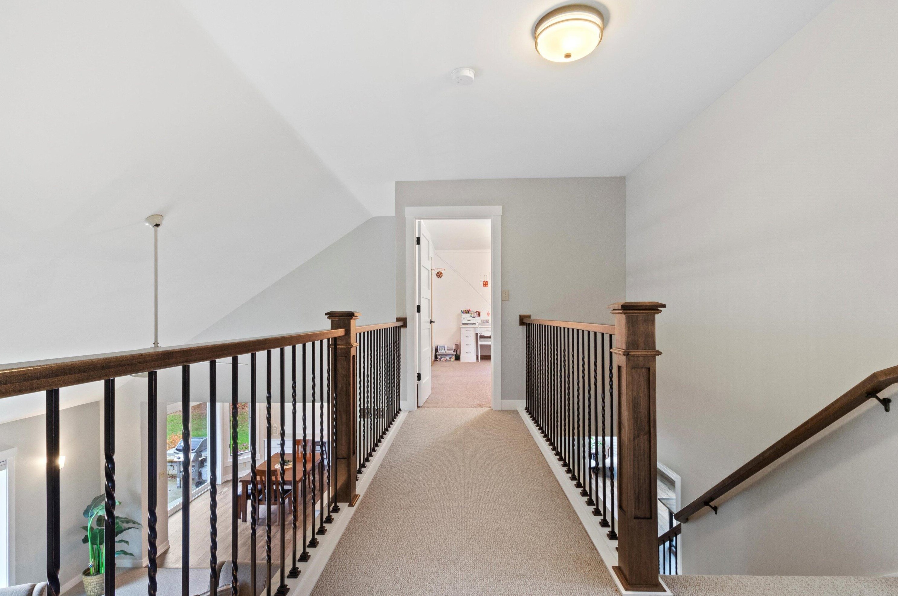 382 Streamside Ct, Grafton WI  53024-9420 exterior
