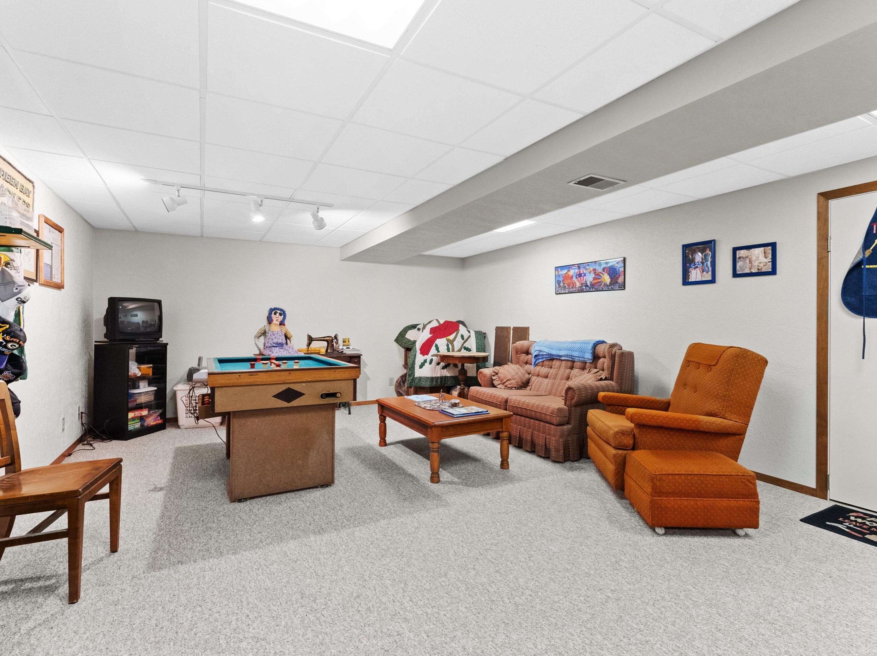 810 Sequoia Ct, Manitowoc WI 54220-3080 exterior