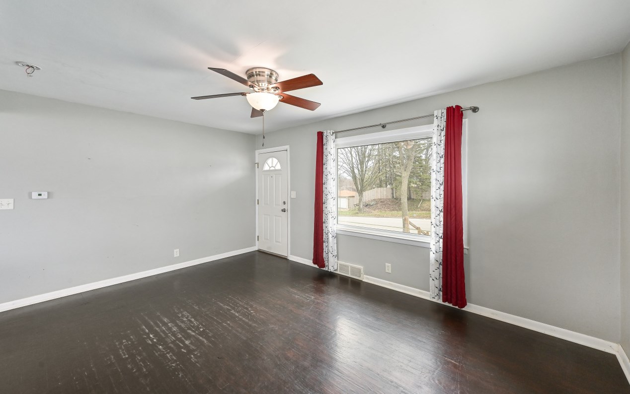 7130 Carmen Ave, Milwaukee WI  53218-2220 exterior
