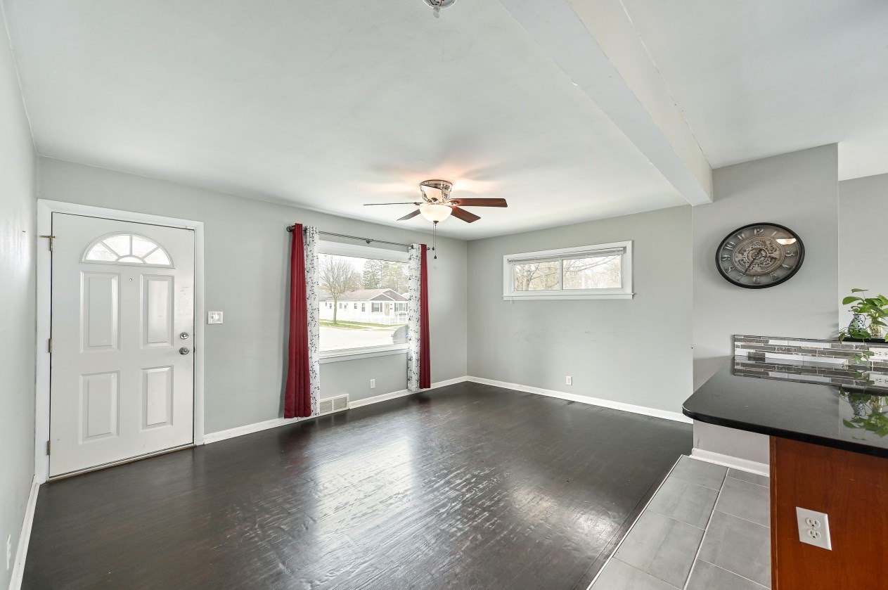 7130 Carmen Ave, Milwaukee WI  53218-2220 exterior