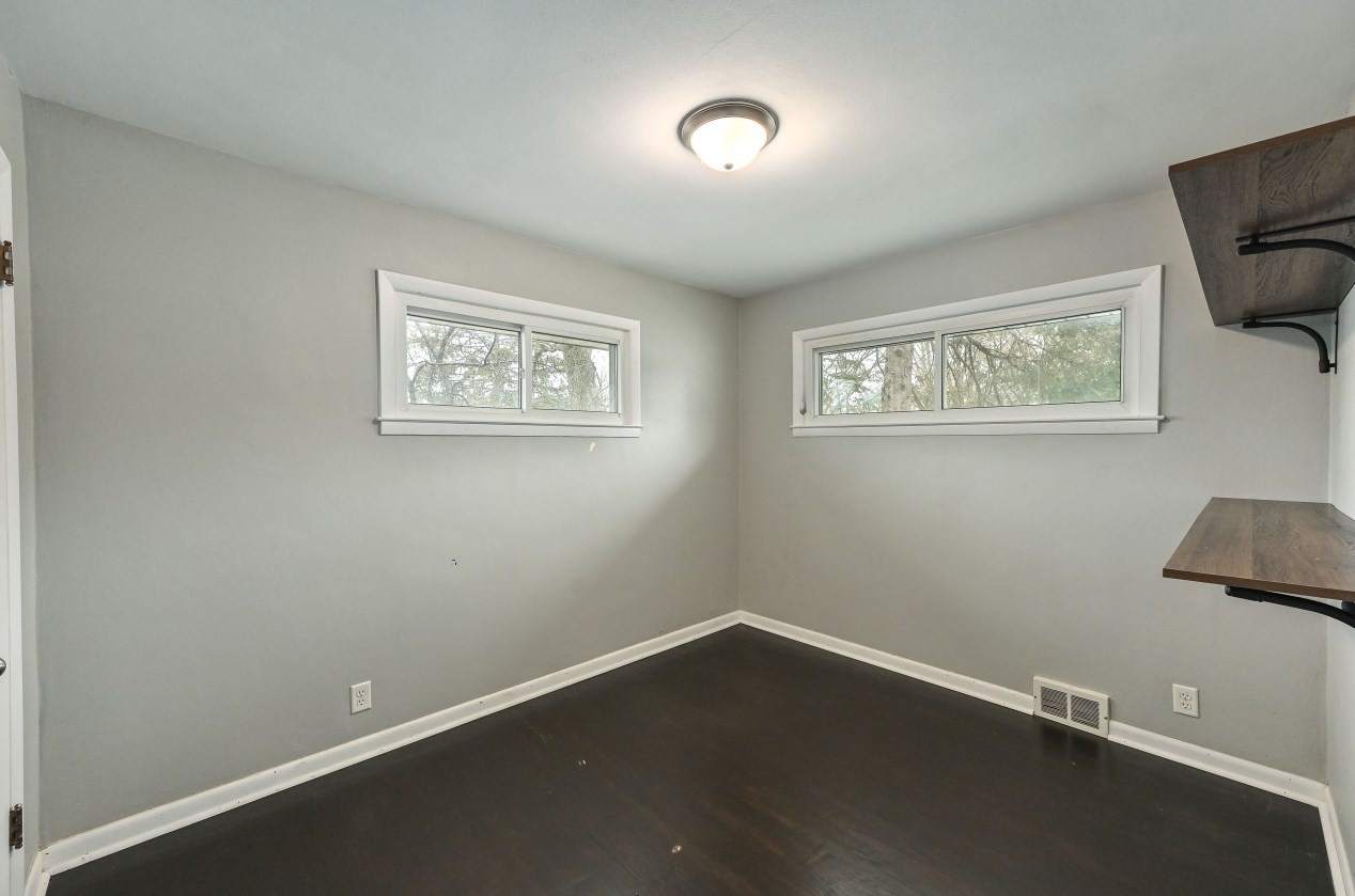 7130 Carmen Ave, Milwaukee WI  53218-2220 exterior
